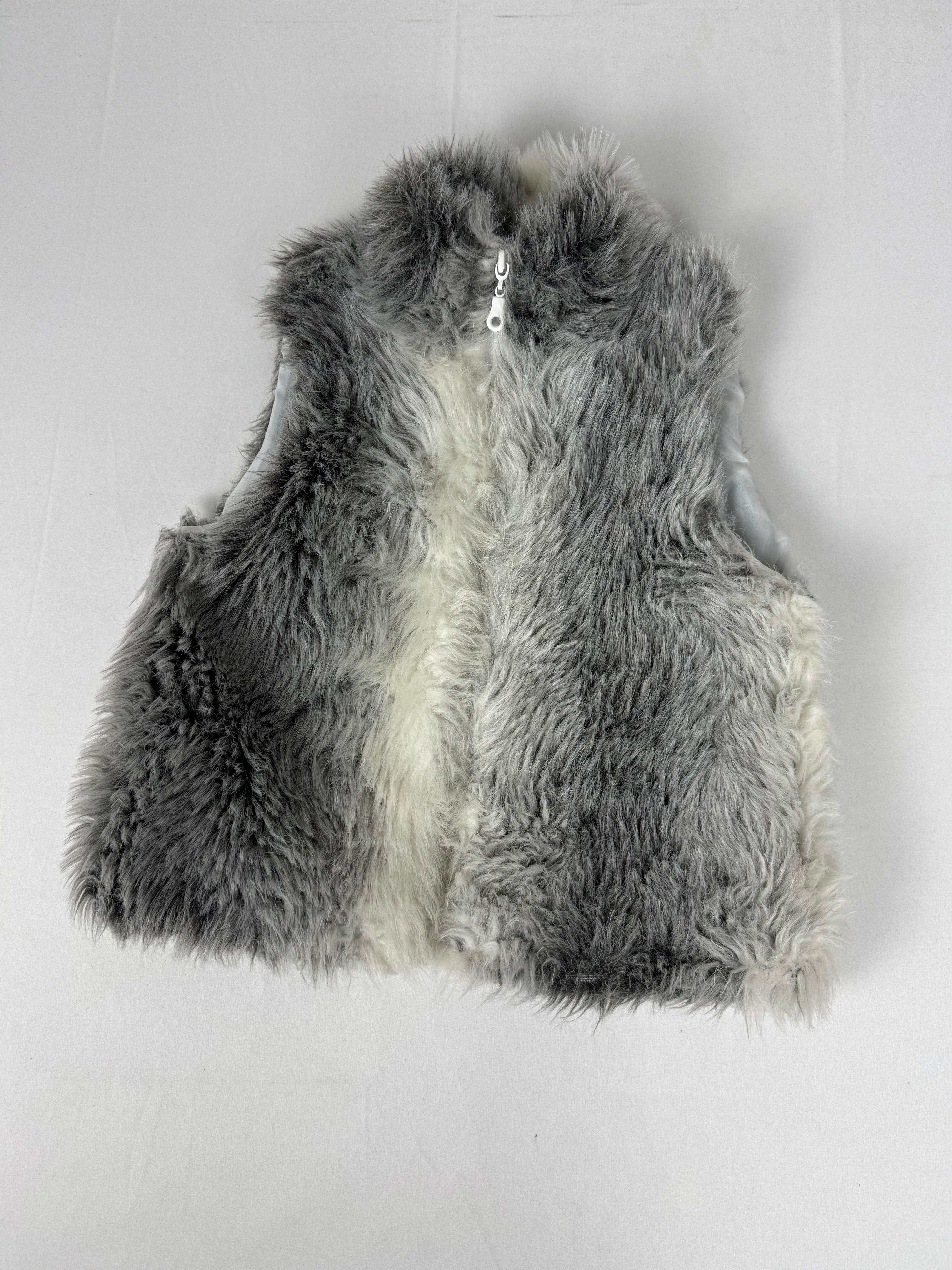 Grey faux fur zip up sleeveless jacket (XS)