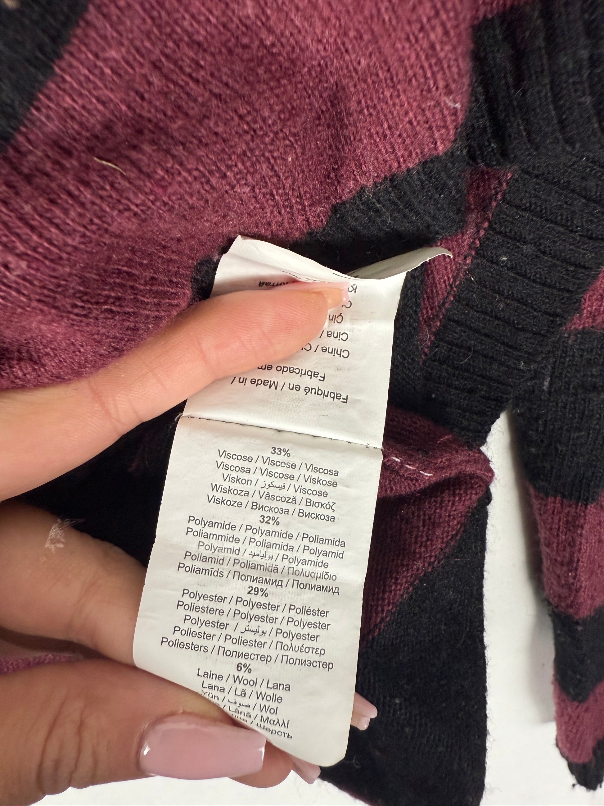 Black & burgundy turtleneck jumper (XL)