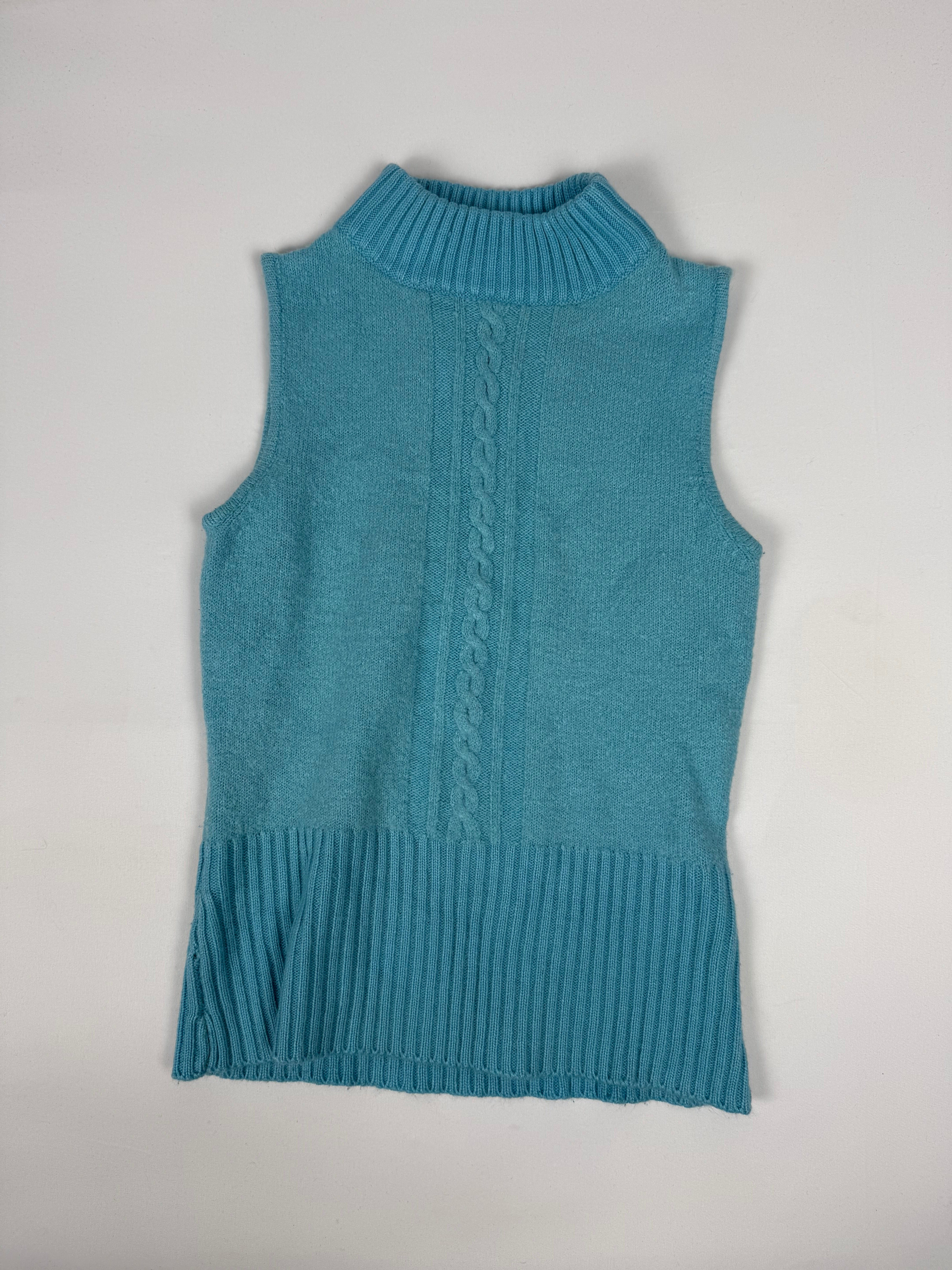 Blue sleeveless jumper (M)