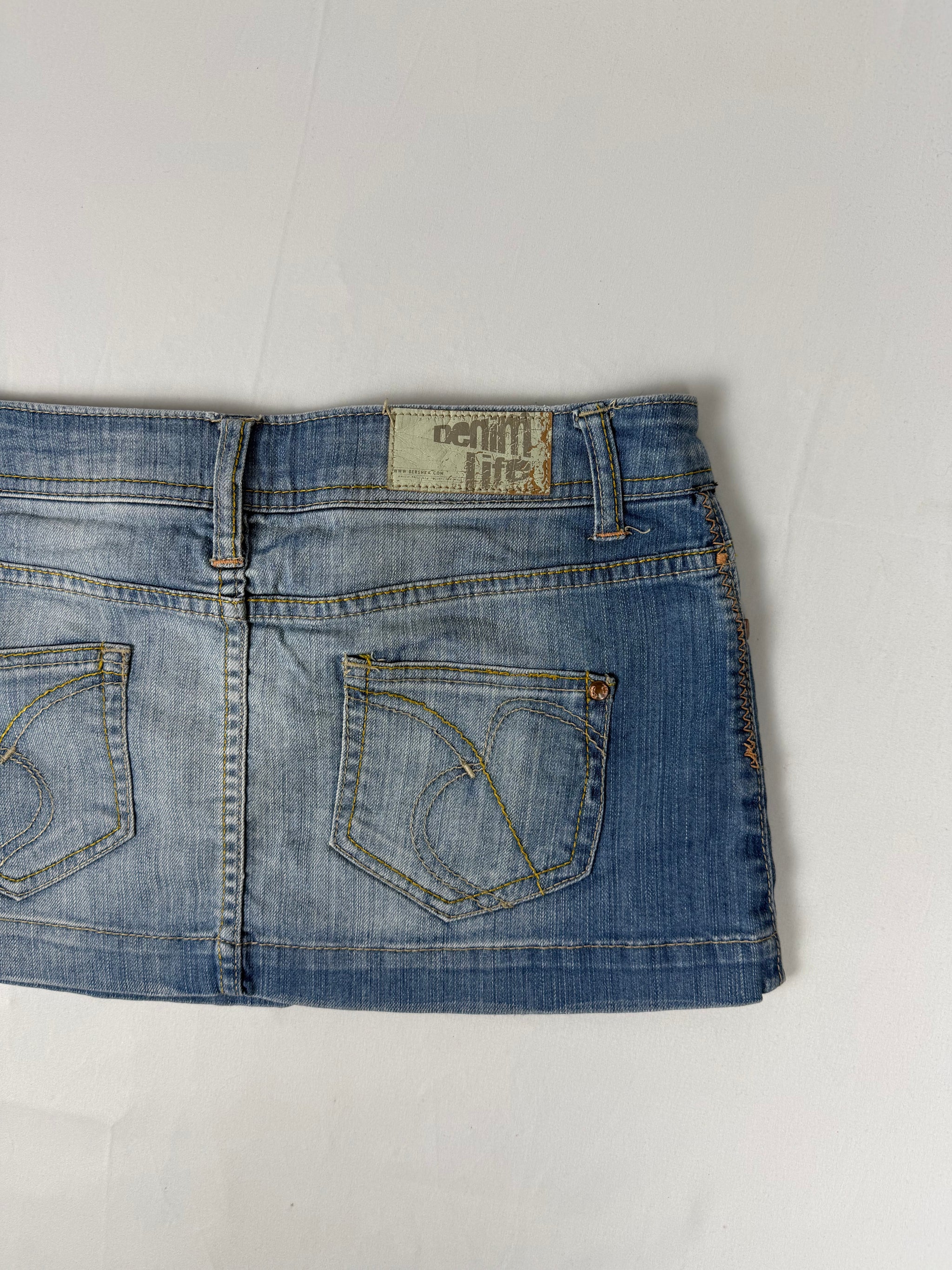 Blue denim low rise mini skirt (S/M)