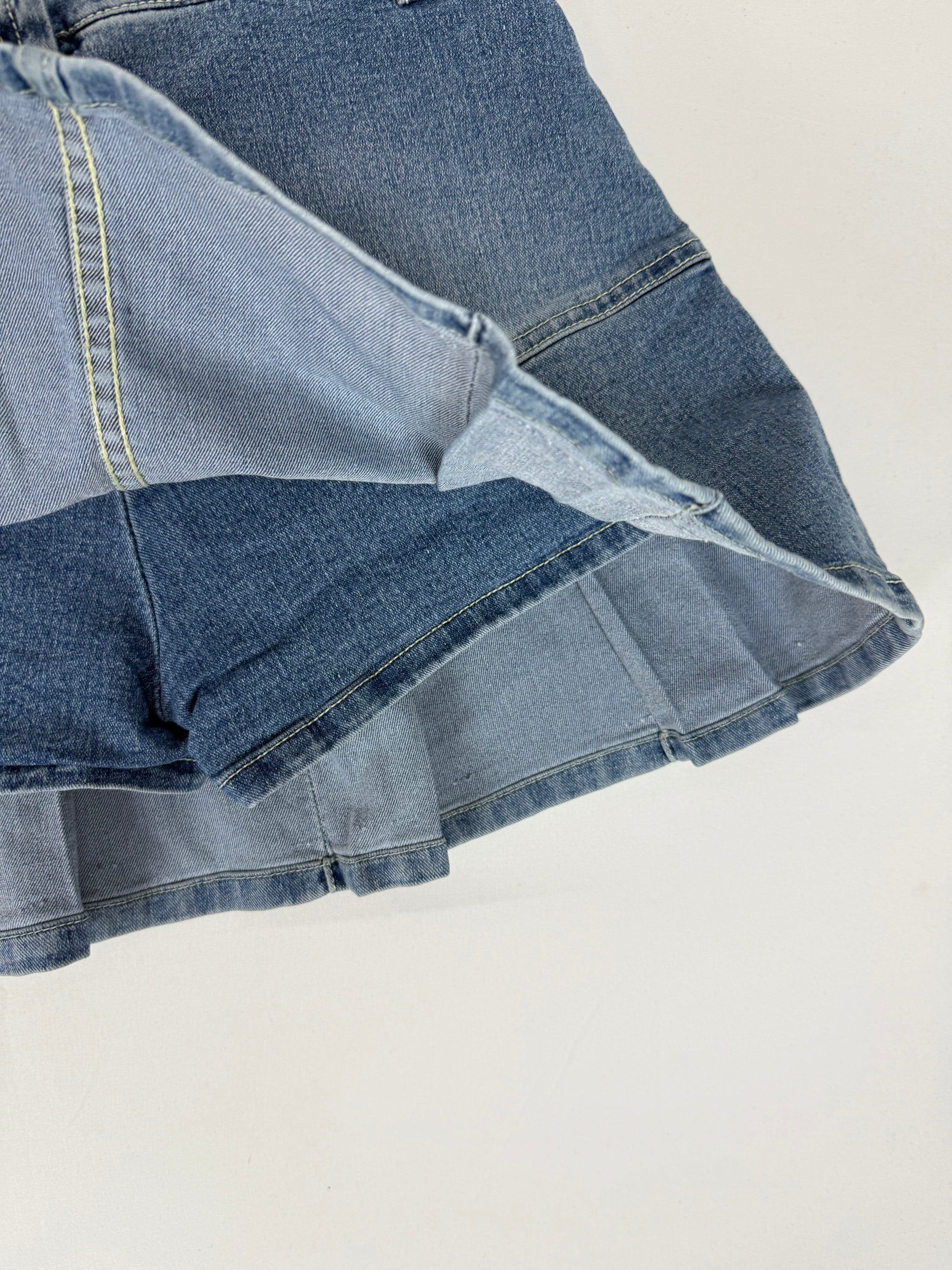 Blue denim pleated low rise mini skirt (S)