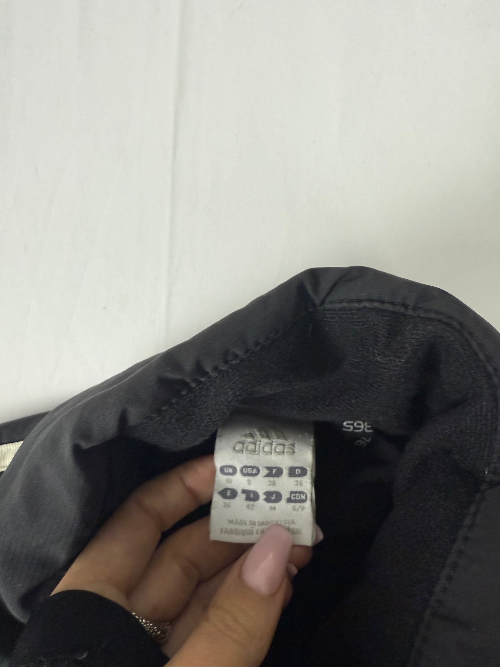 Black puffer jacket (M)