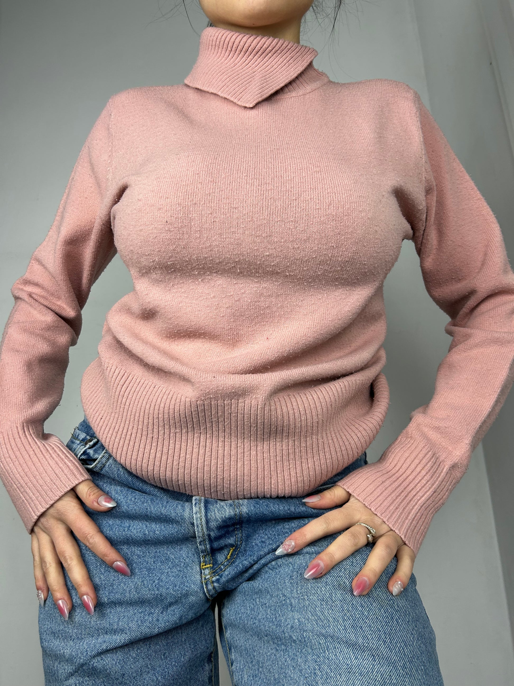 Pink turtleneck jumper (M)