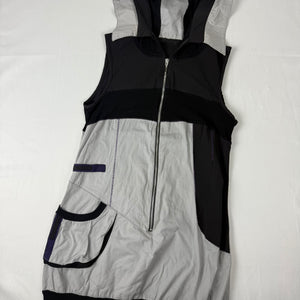 Grey hooded zip up dress (L)