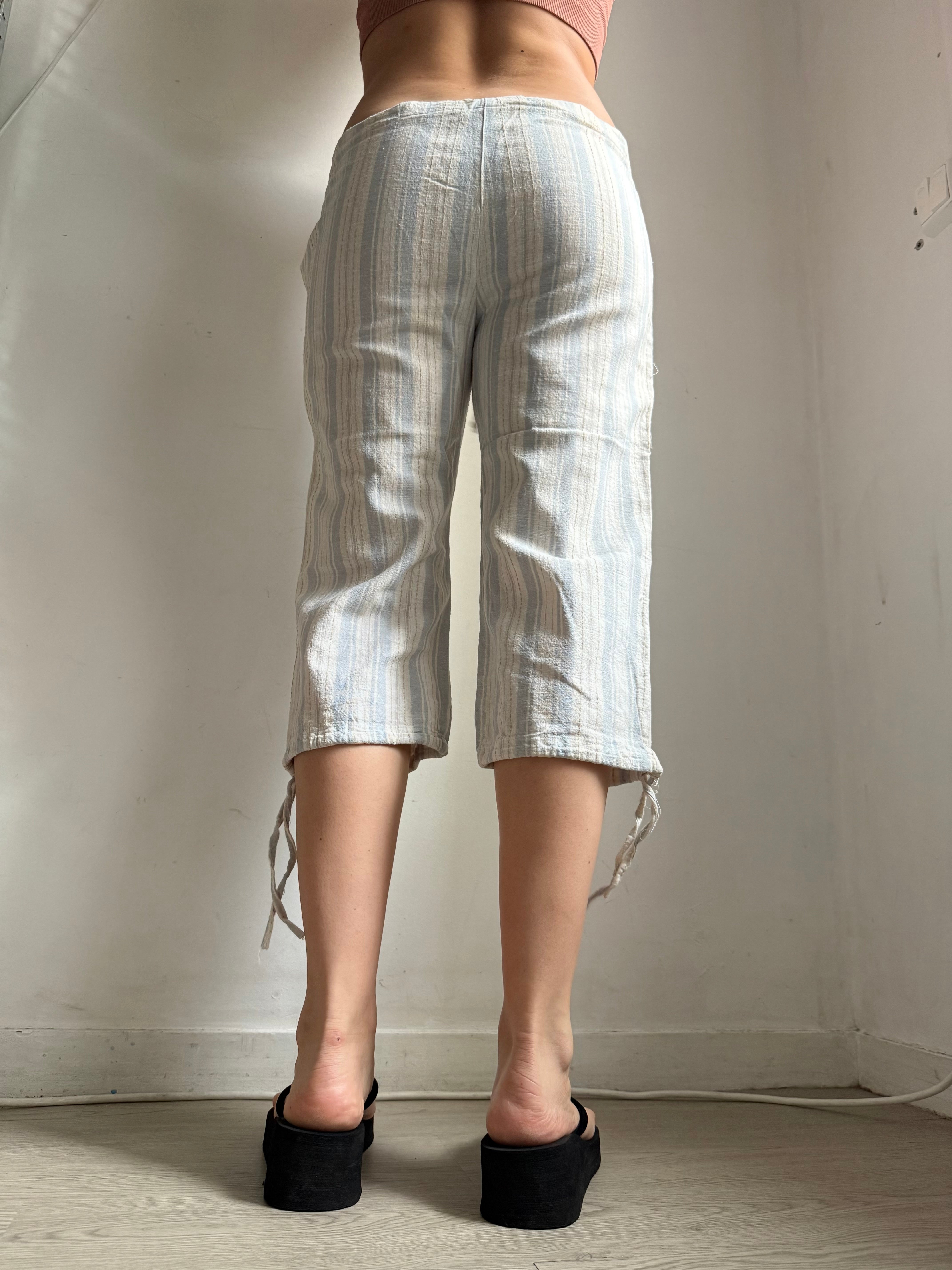 White striped linen capri pants (M)