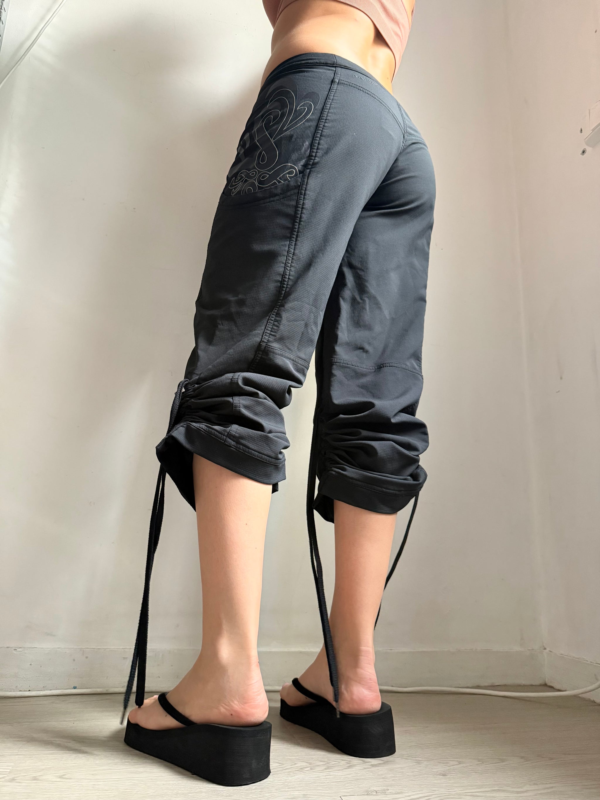 Black 2 in 1 activewear pants (M)