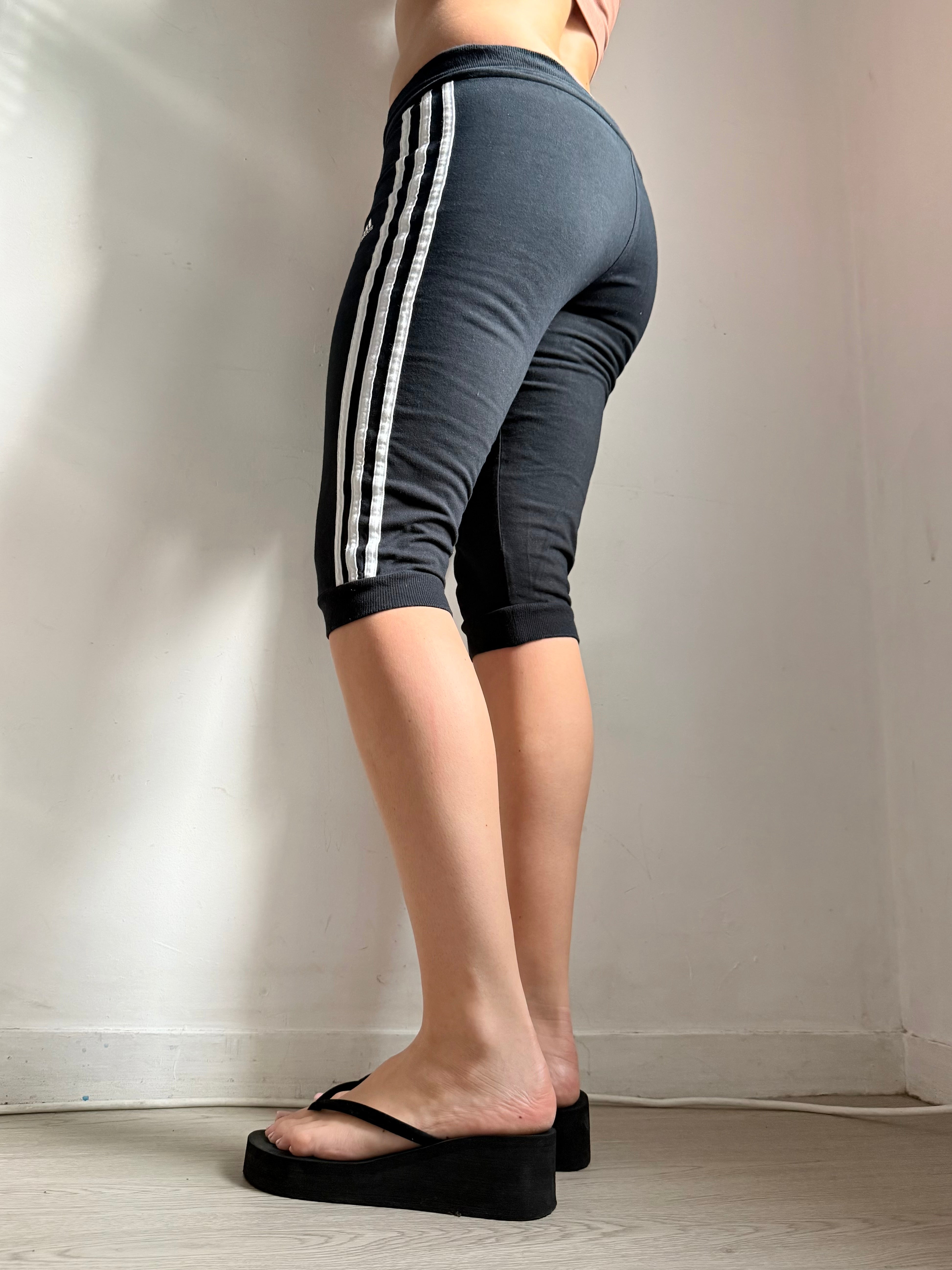 Black activewear capri pants (XS)