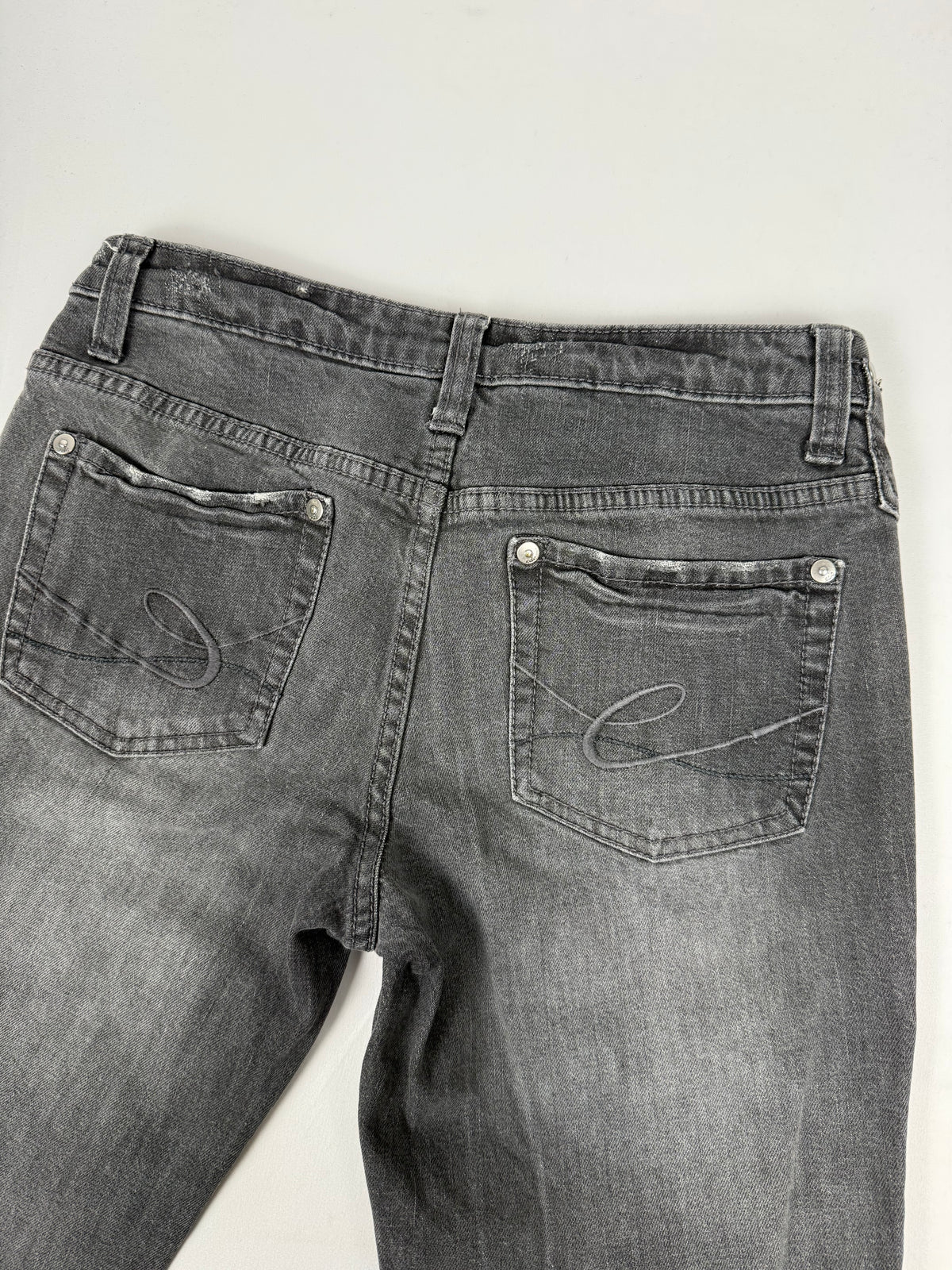 Grey denim low rise straight legs pants (M)