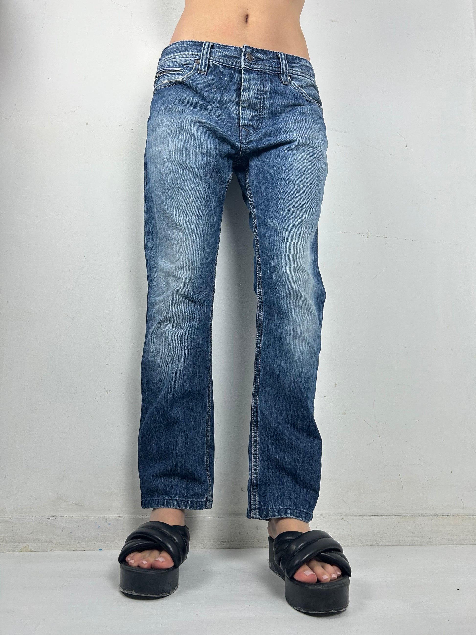Blue denim low rise baggy denim pants (M/L)