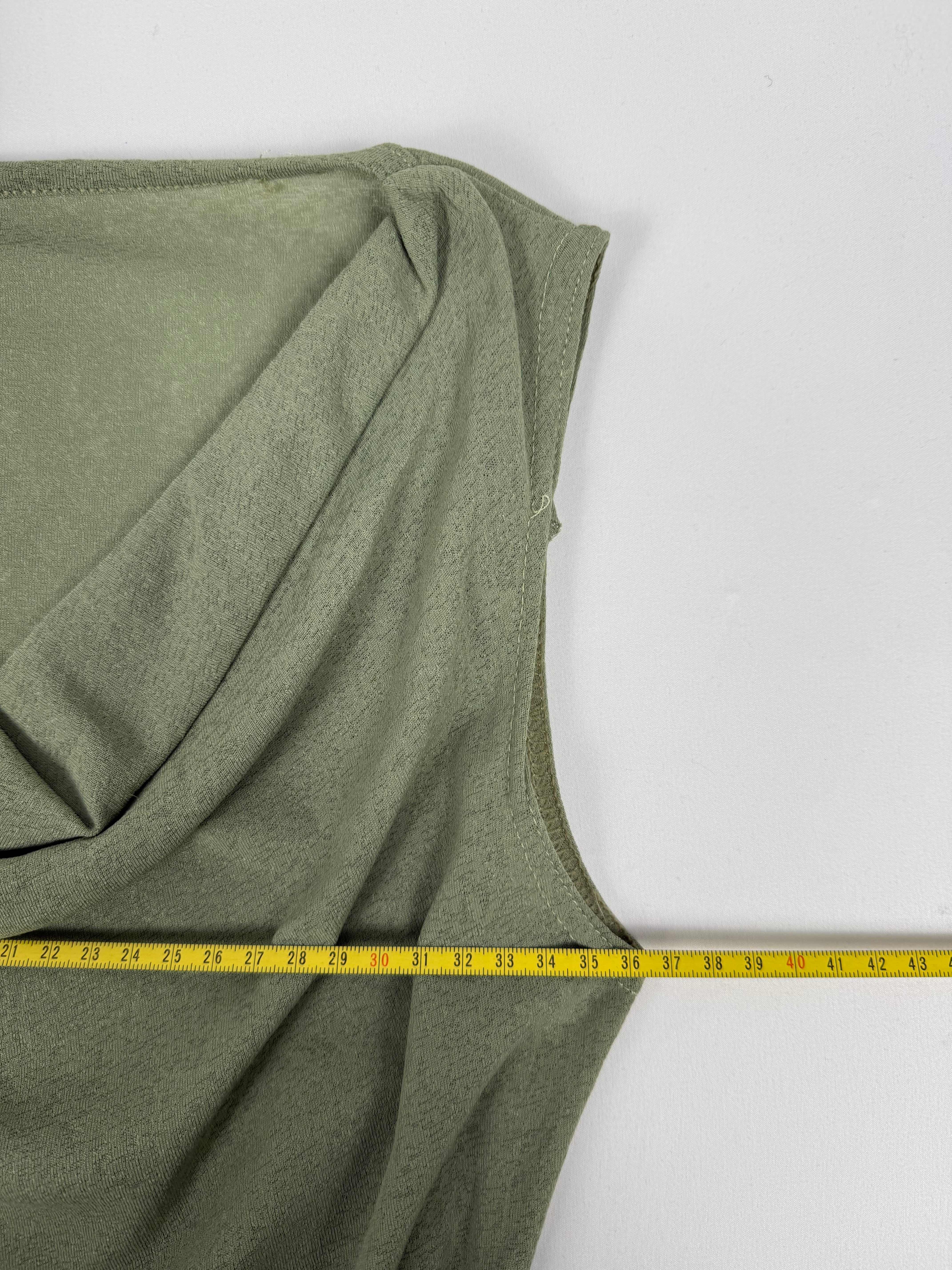 Khaki asymmetric top (S)