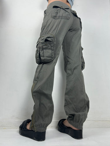 Khaki low rise baggy cargo pants (S/M)