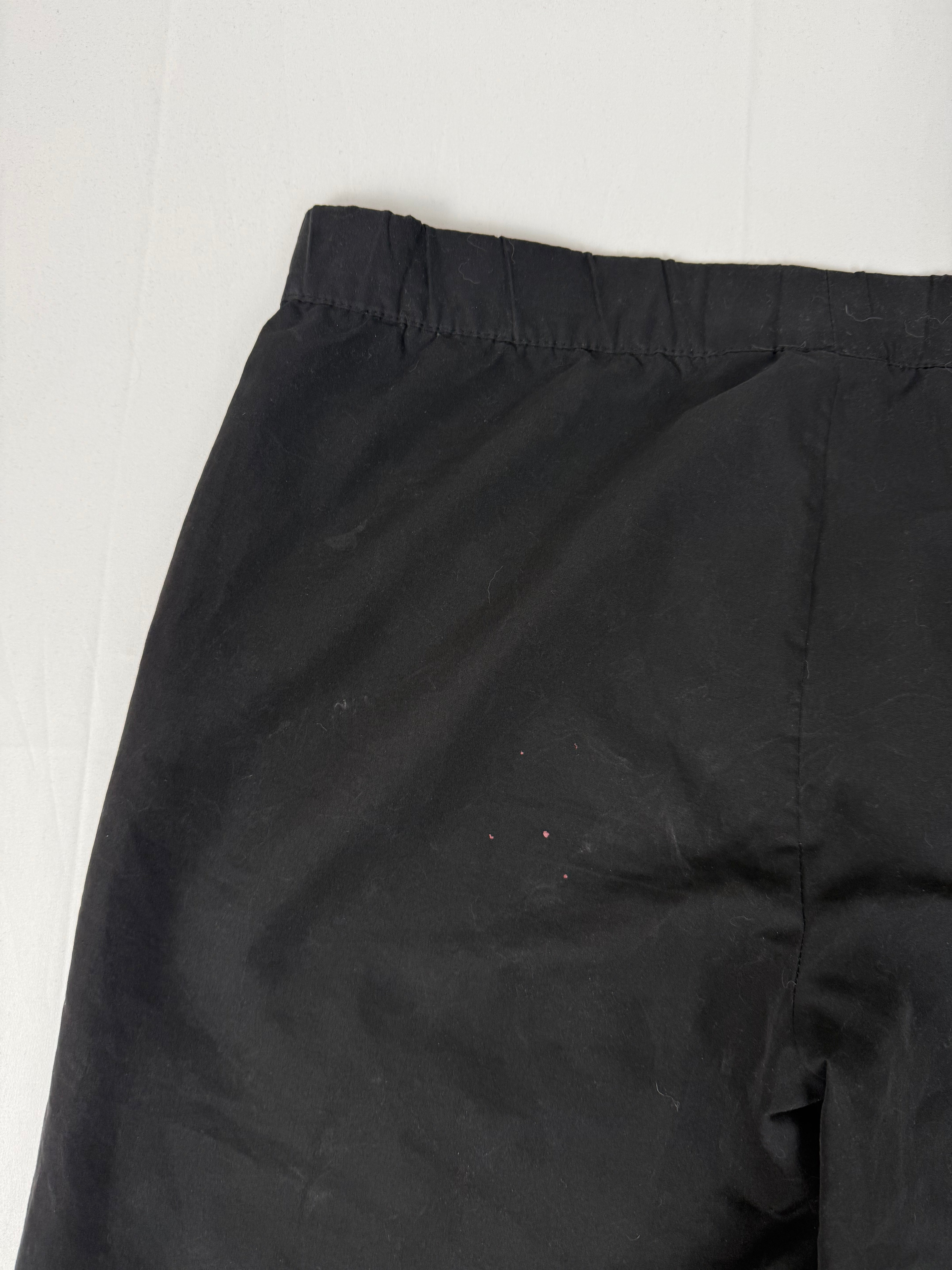 Black low rise activewear capri pants (M/L)