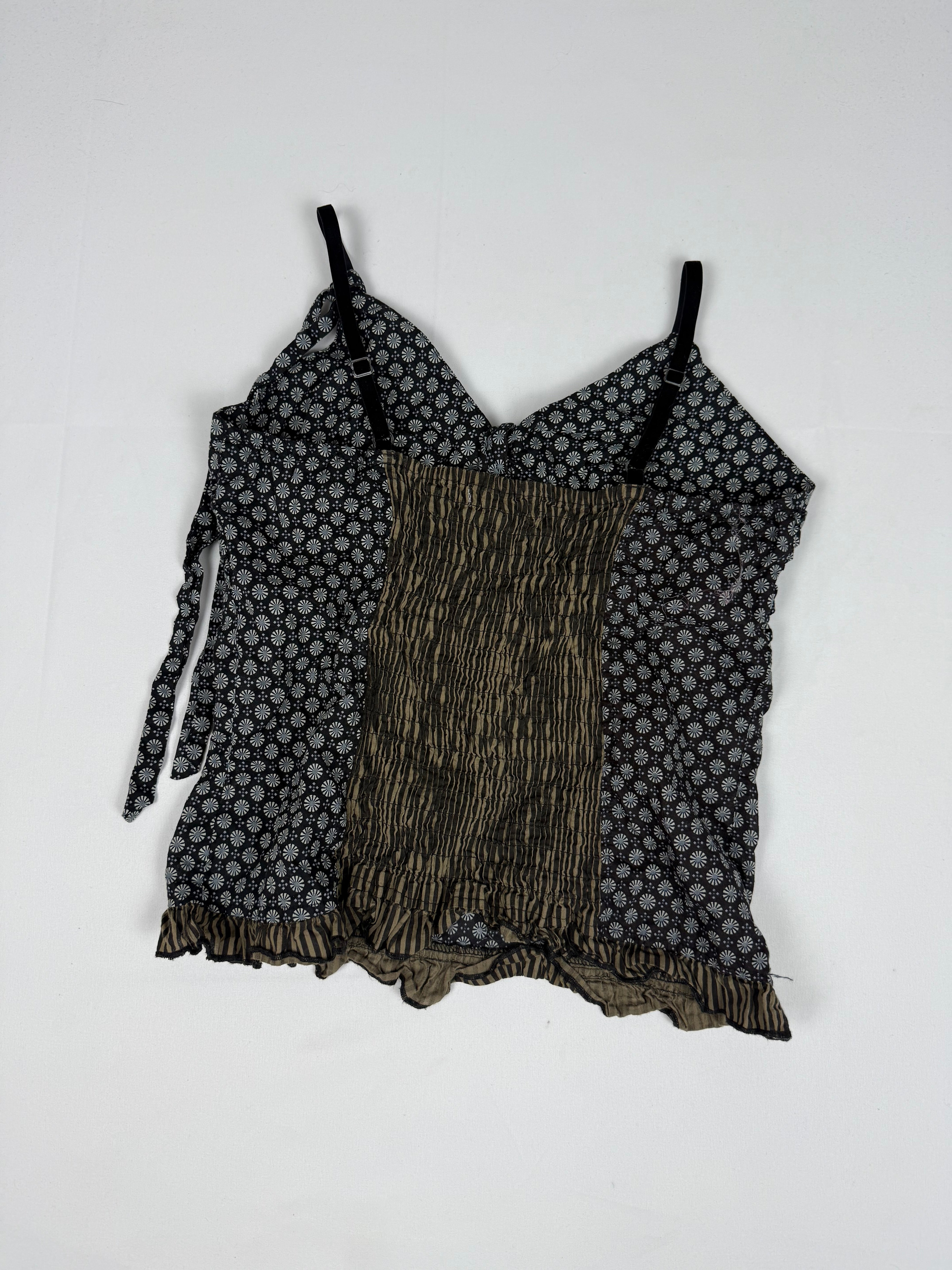 Grey graphic tight fit cami top (M)