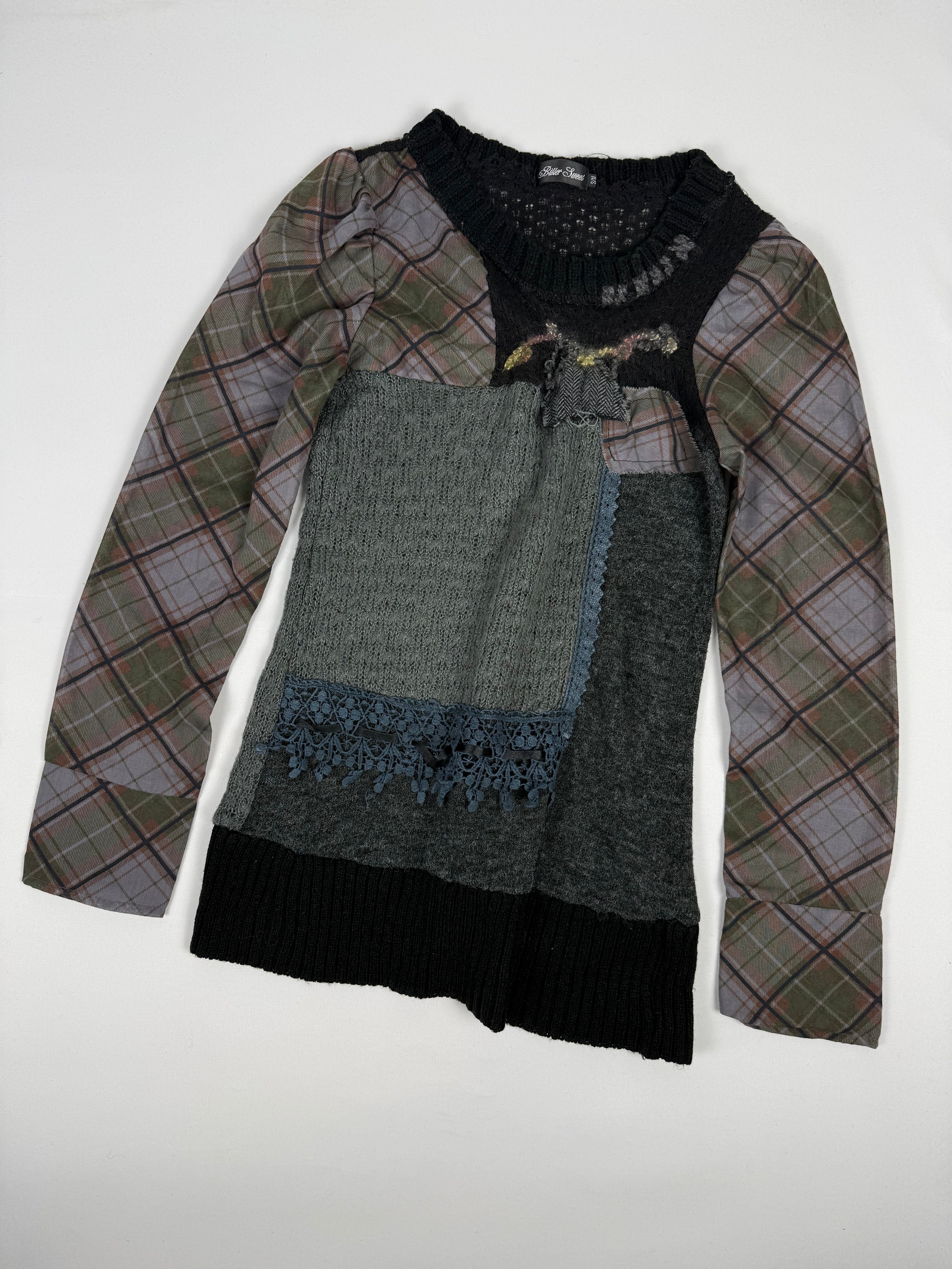 Black bi fabric mesh graphic jumper (M)