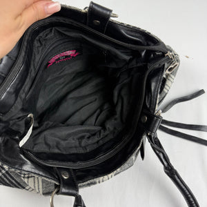 Grey check print shoulder bag (31x28 cm)