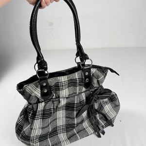Grey check print shoulder bag (31x28 cm)