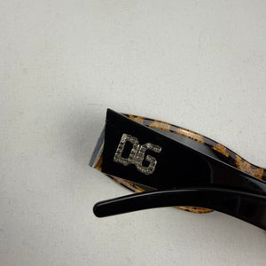 Black strass logo sunglasses