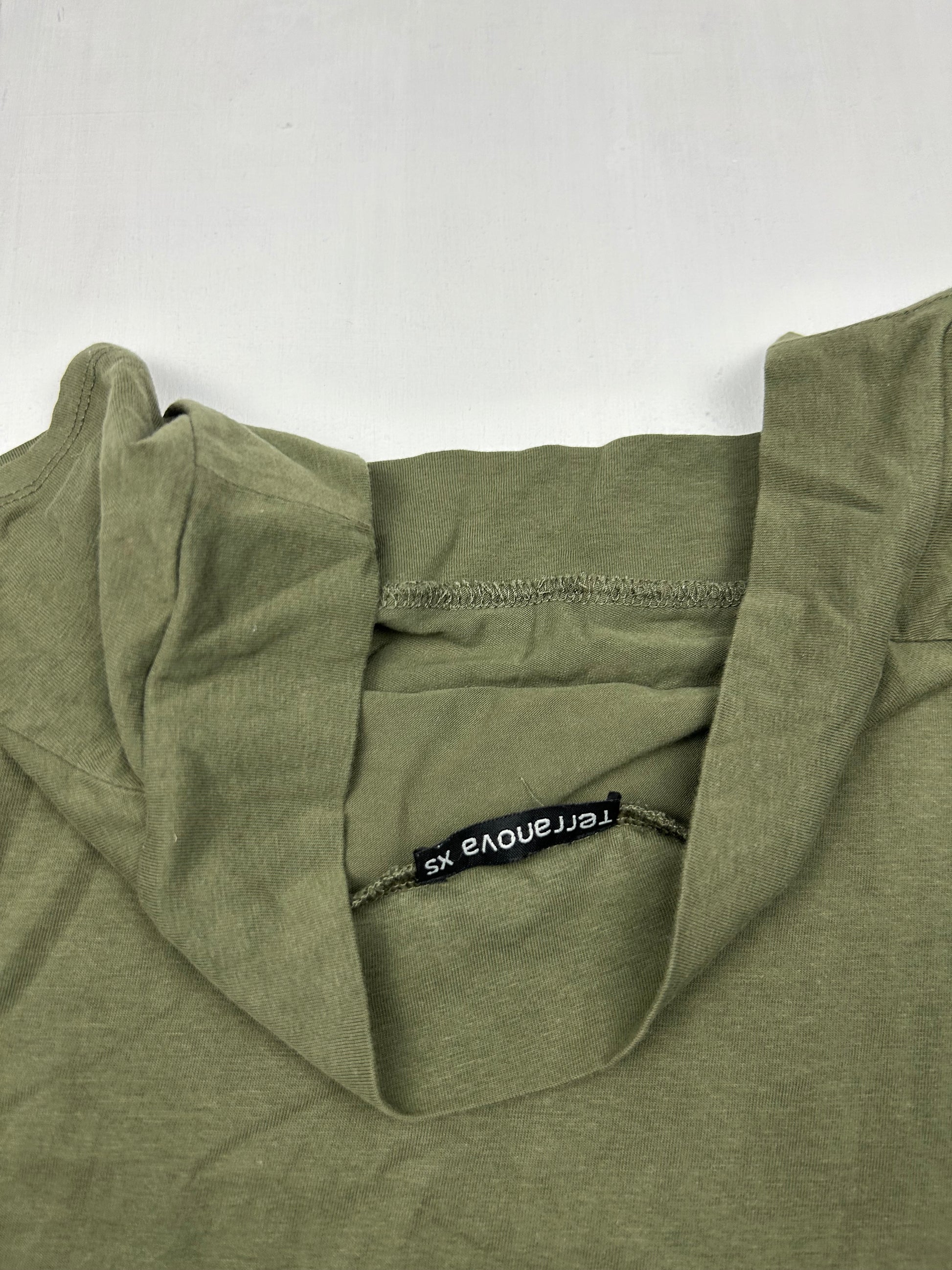 Khaki bardot stretchy tee (XS)