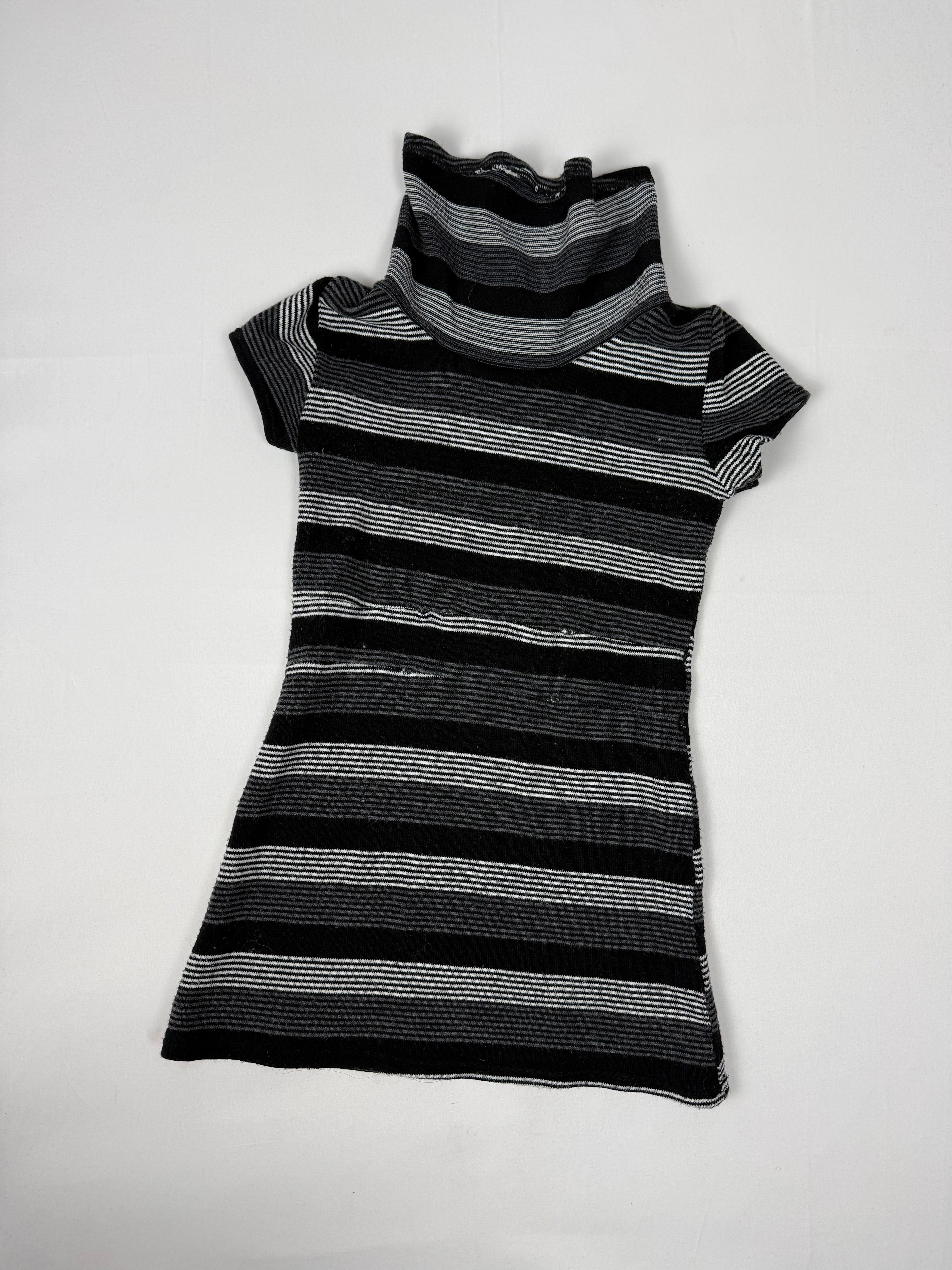 Black striped turtleneck short sleeves jumper (S)