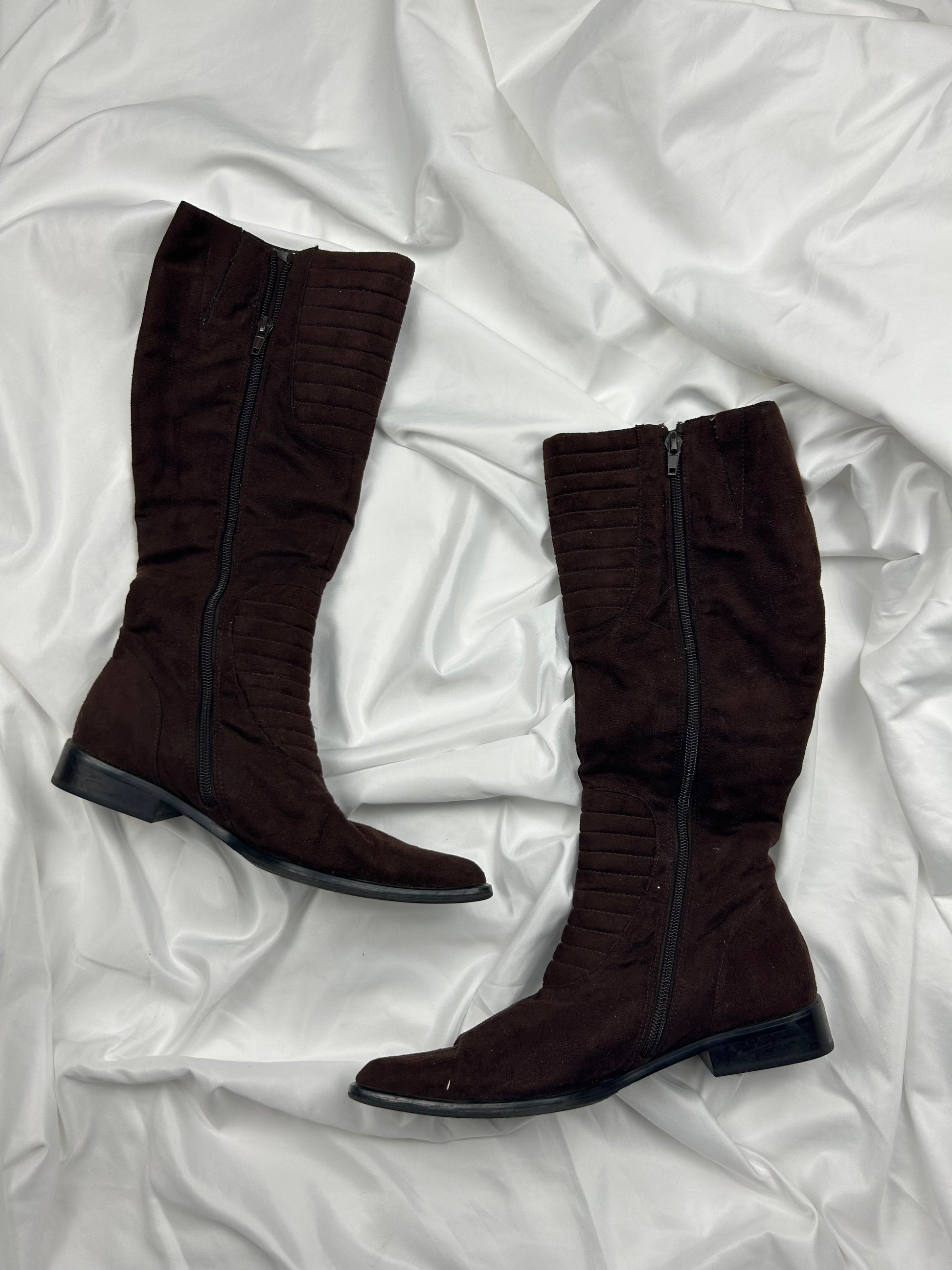 Brown  knee high suede pointed toes boots (37)