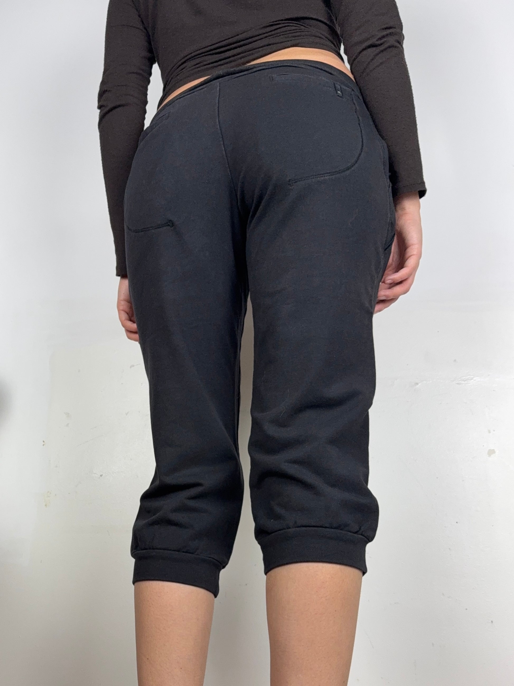 Black low waist capri joggers (S/M)