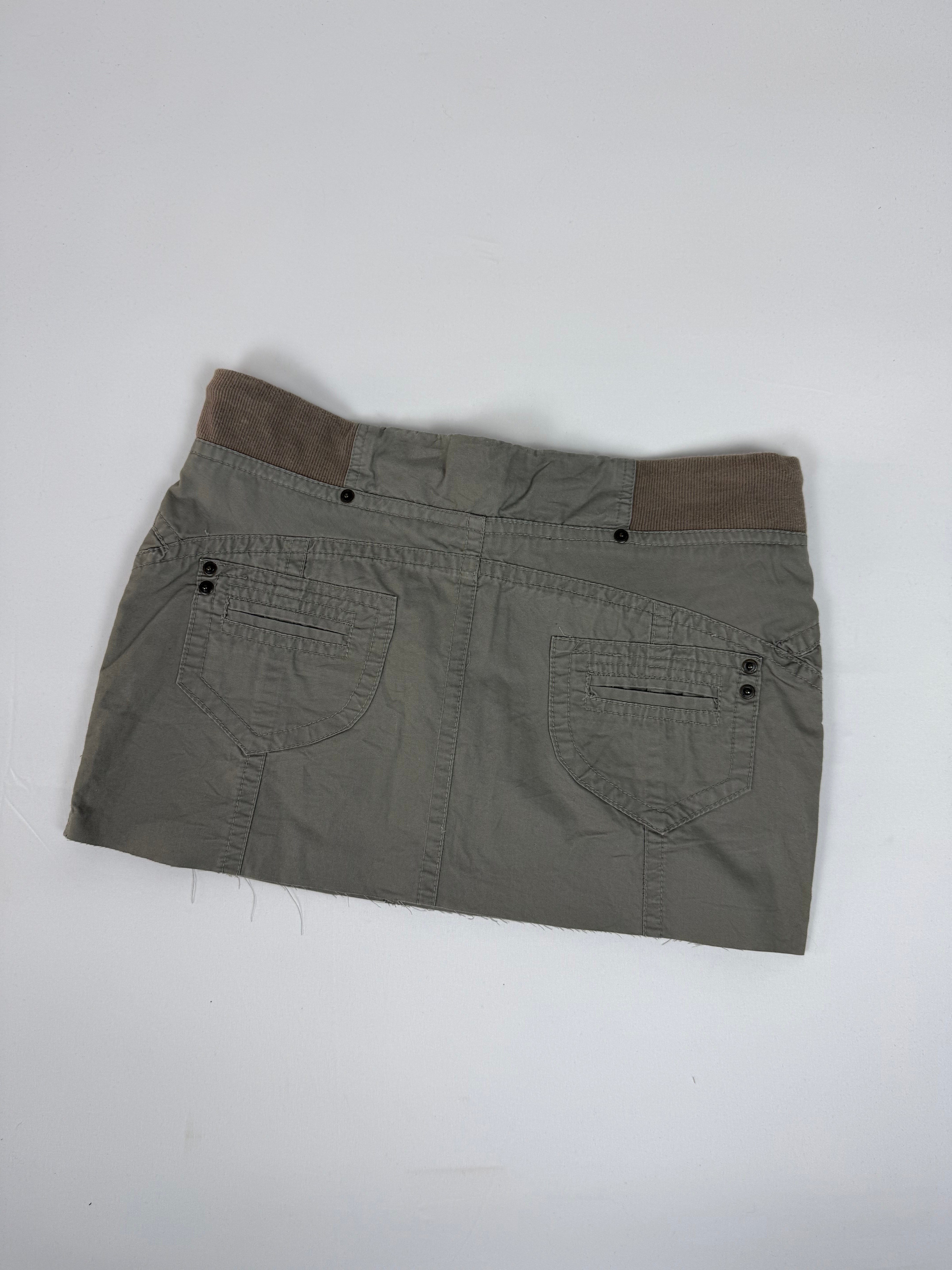 Khaki utility low rise mini skirt (S)