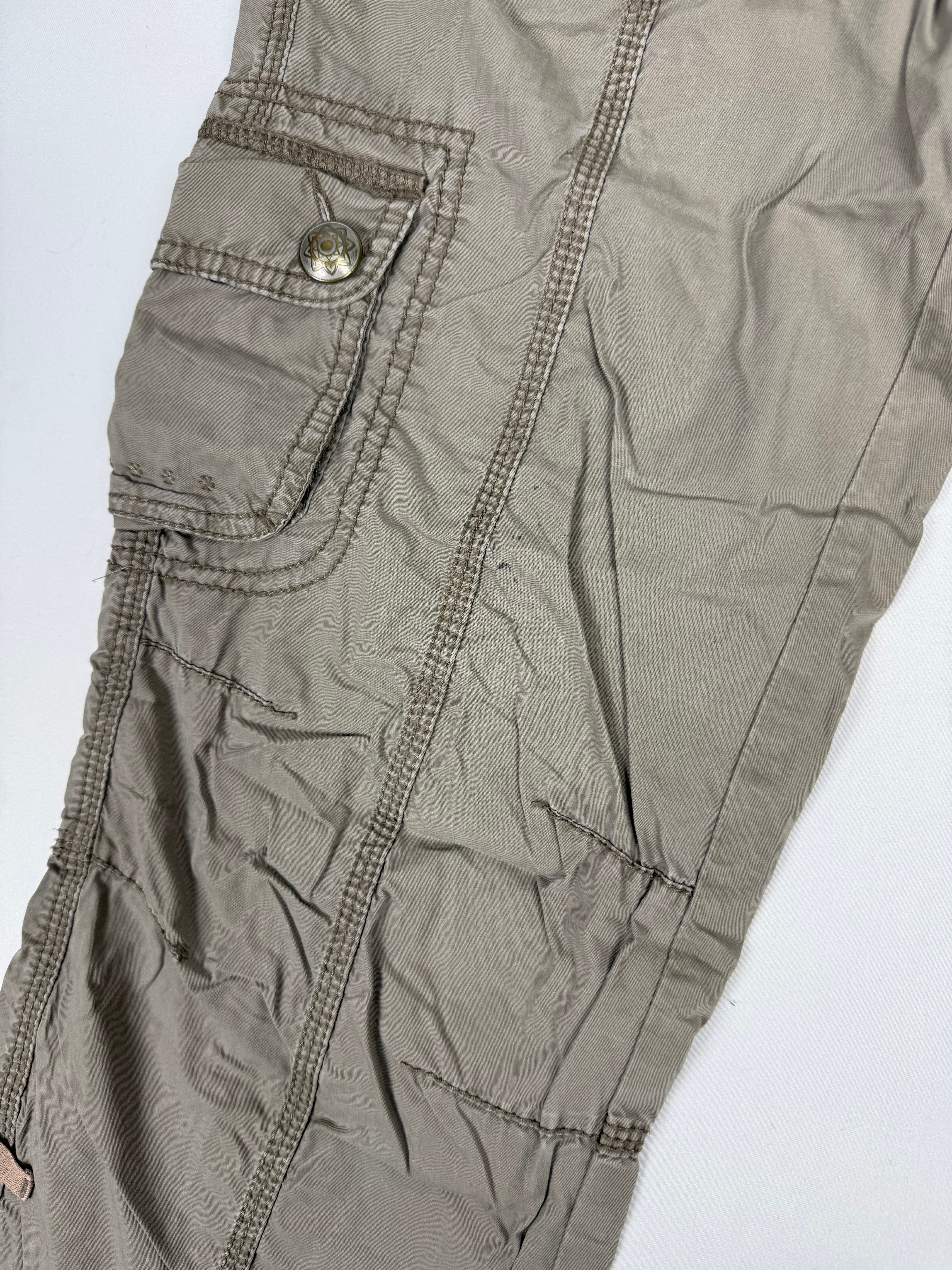 Khaki low rise utility capri pants (S)