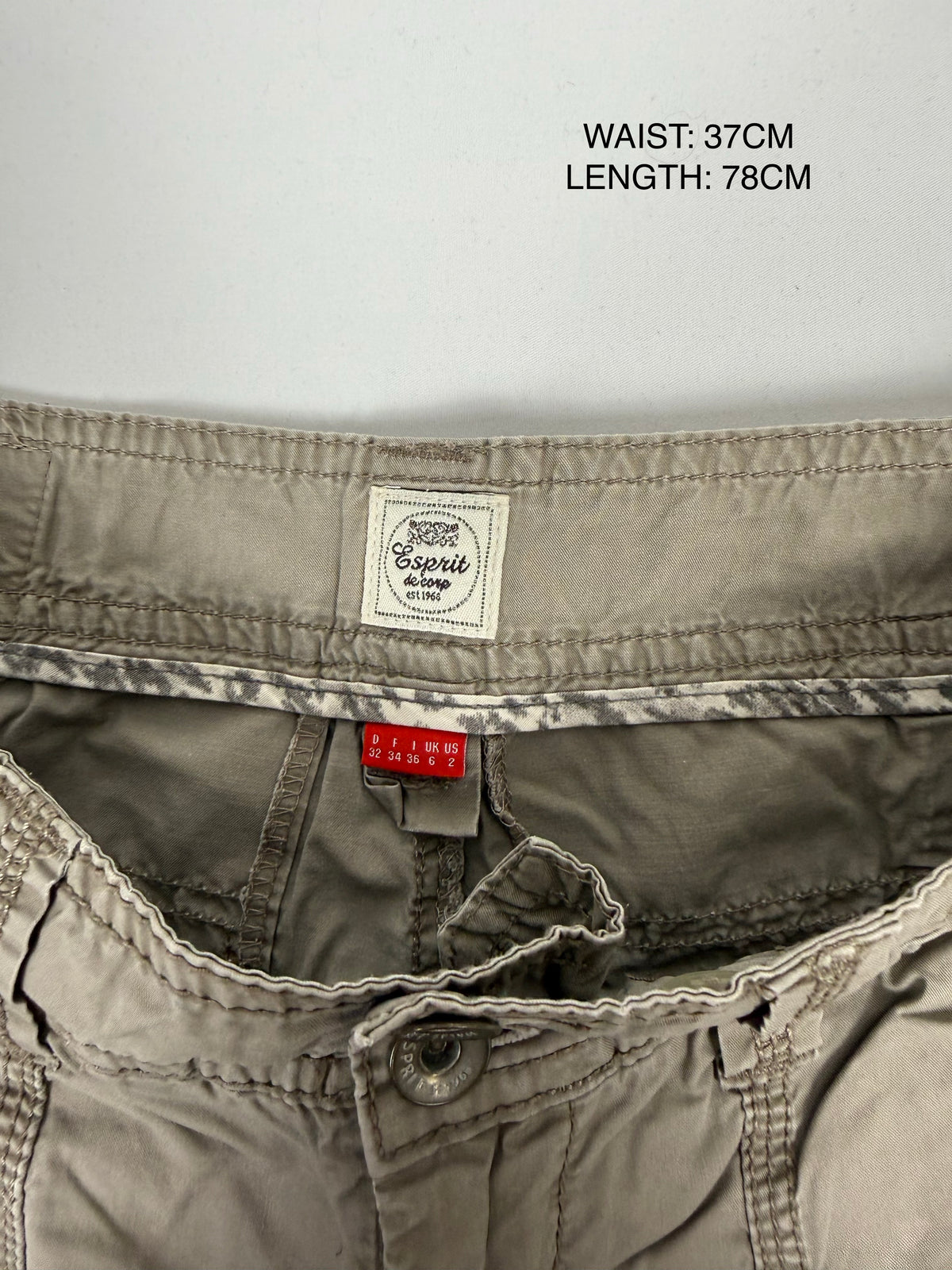 Khaki low rise utility capri pants (S)