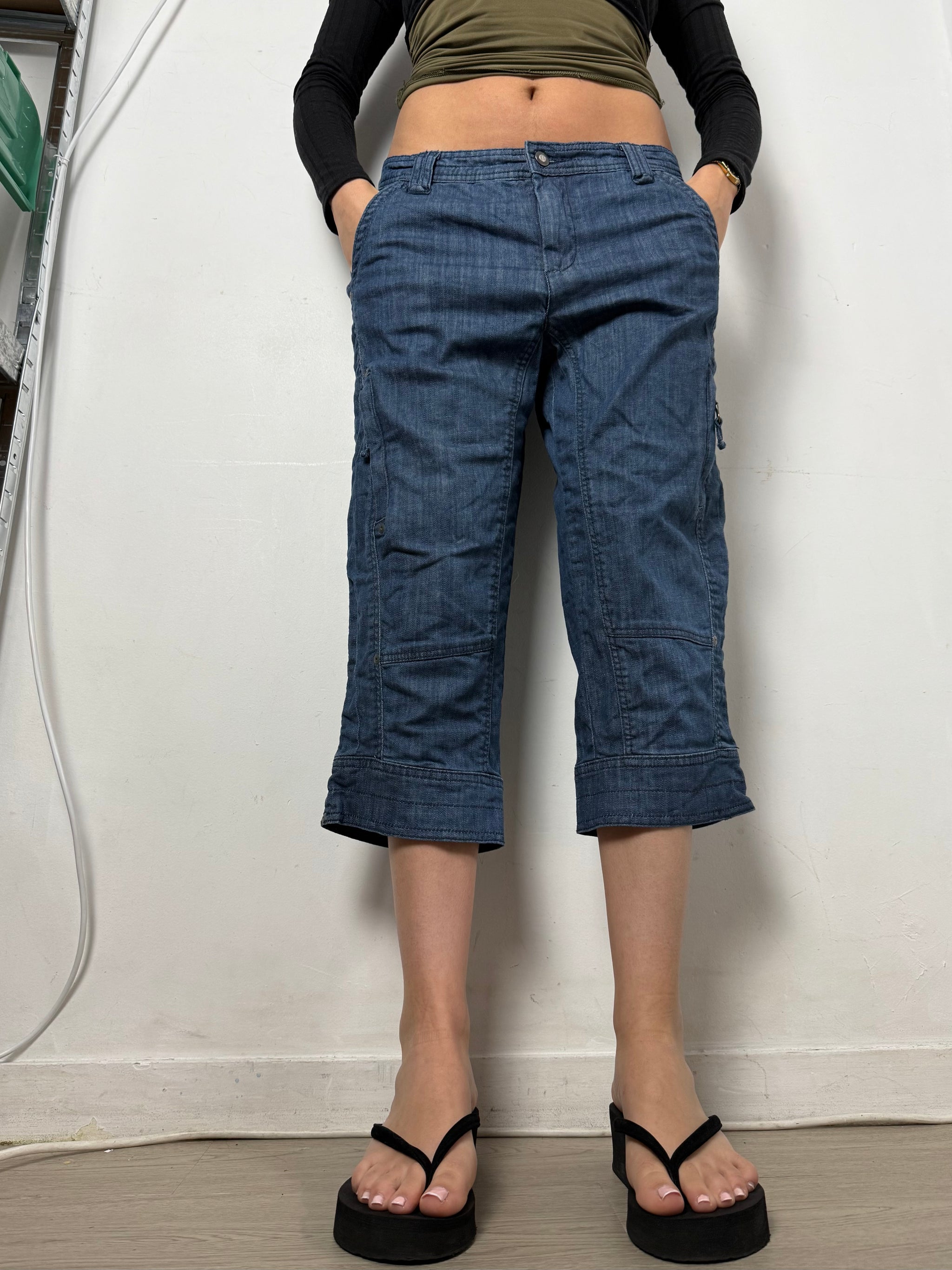 Blue denim low waist capri pants (XL)