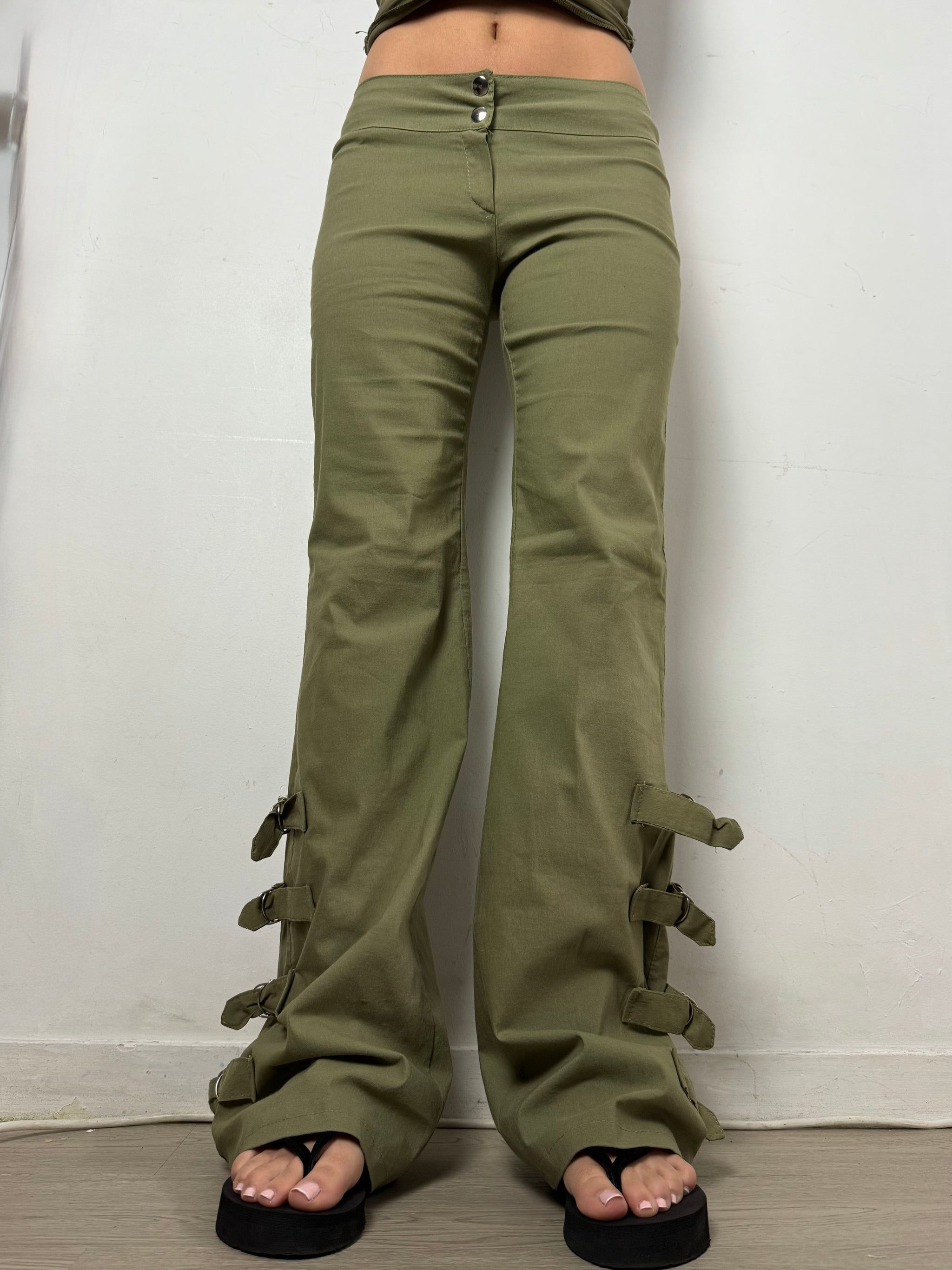 Khaki stretchy low waist flared belts pants (M/L)