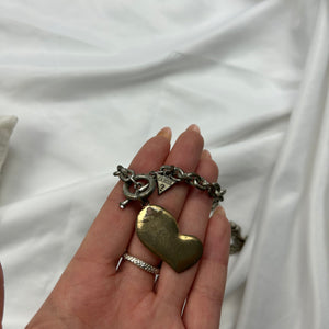 Gold heart pendent necklace