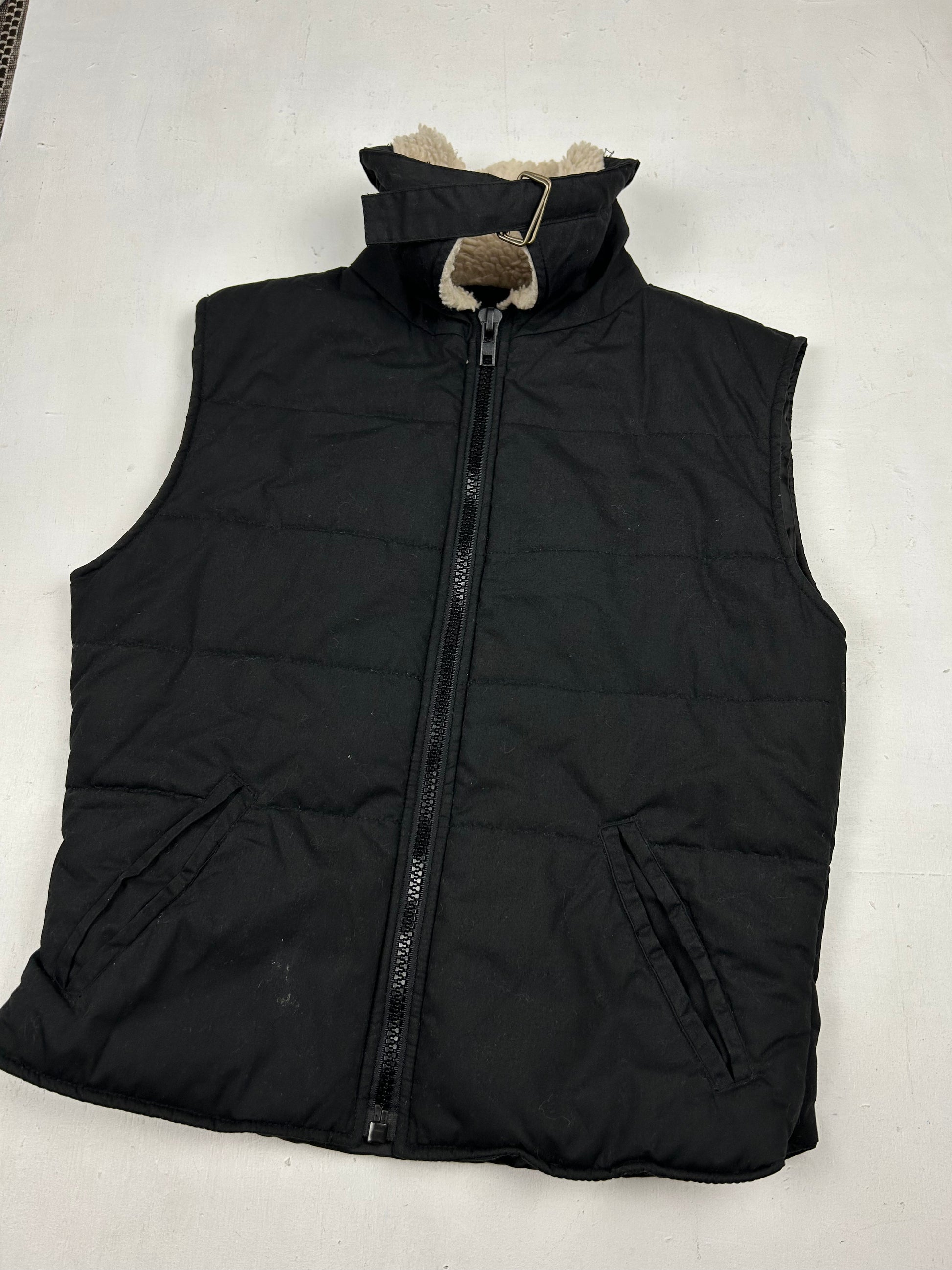 Black faux fur y2k gilet sleeveless jacket (M)