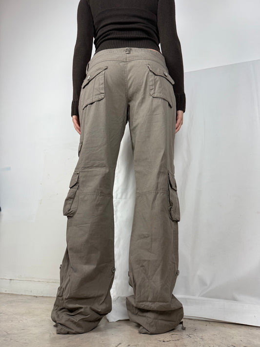 Khaki cotton  low rise cargo baggy pants (XL)