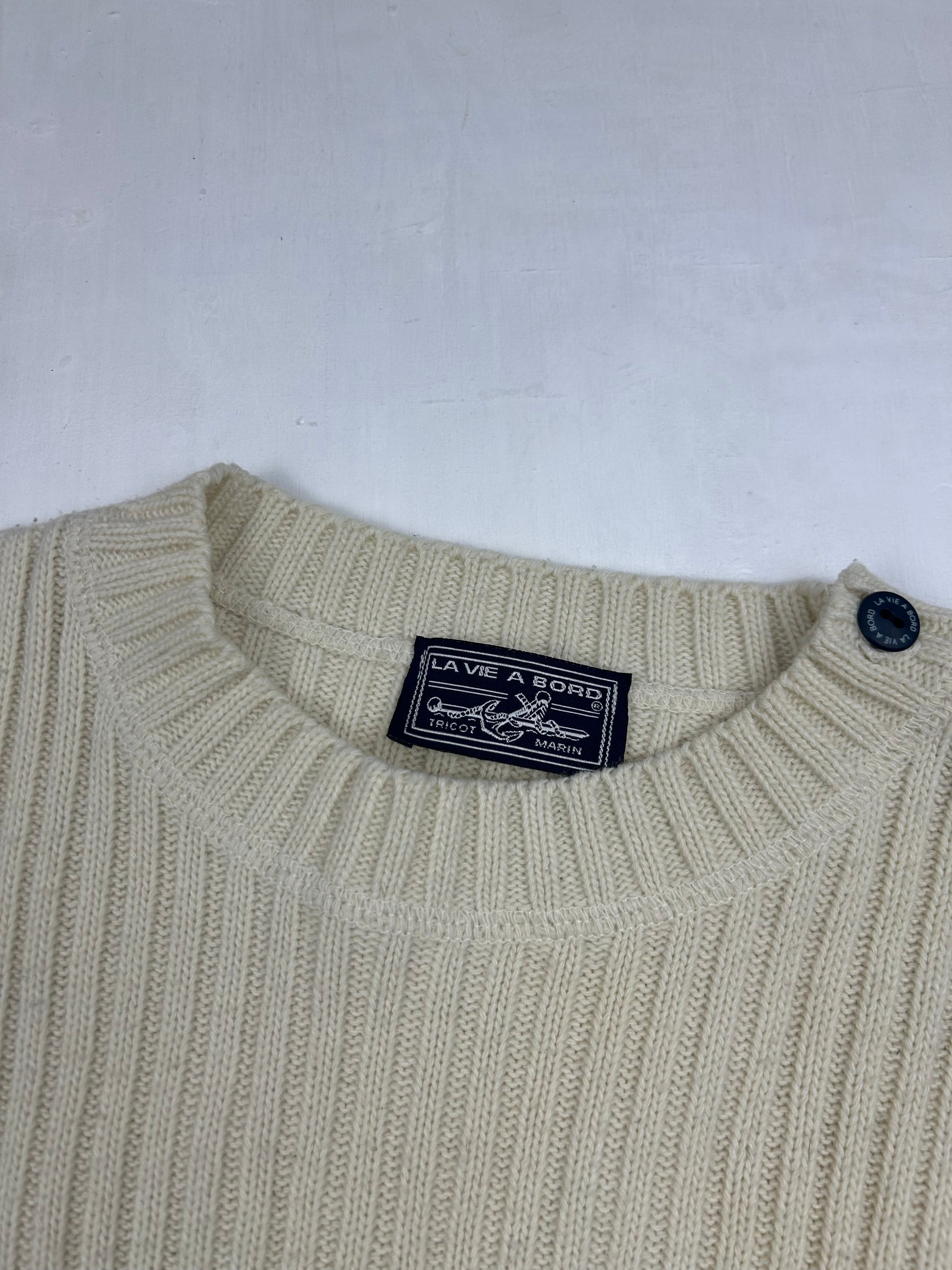 Cream roundneck  jumper (L)