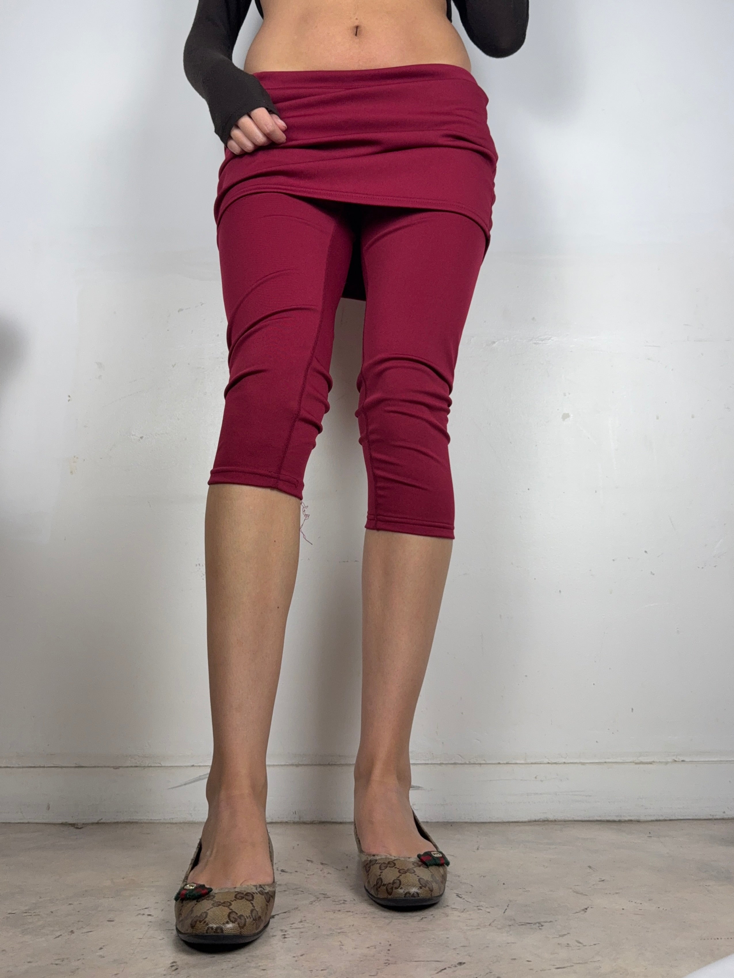 Burgundy low waist capri skirt pants (S/M)