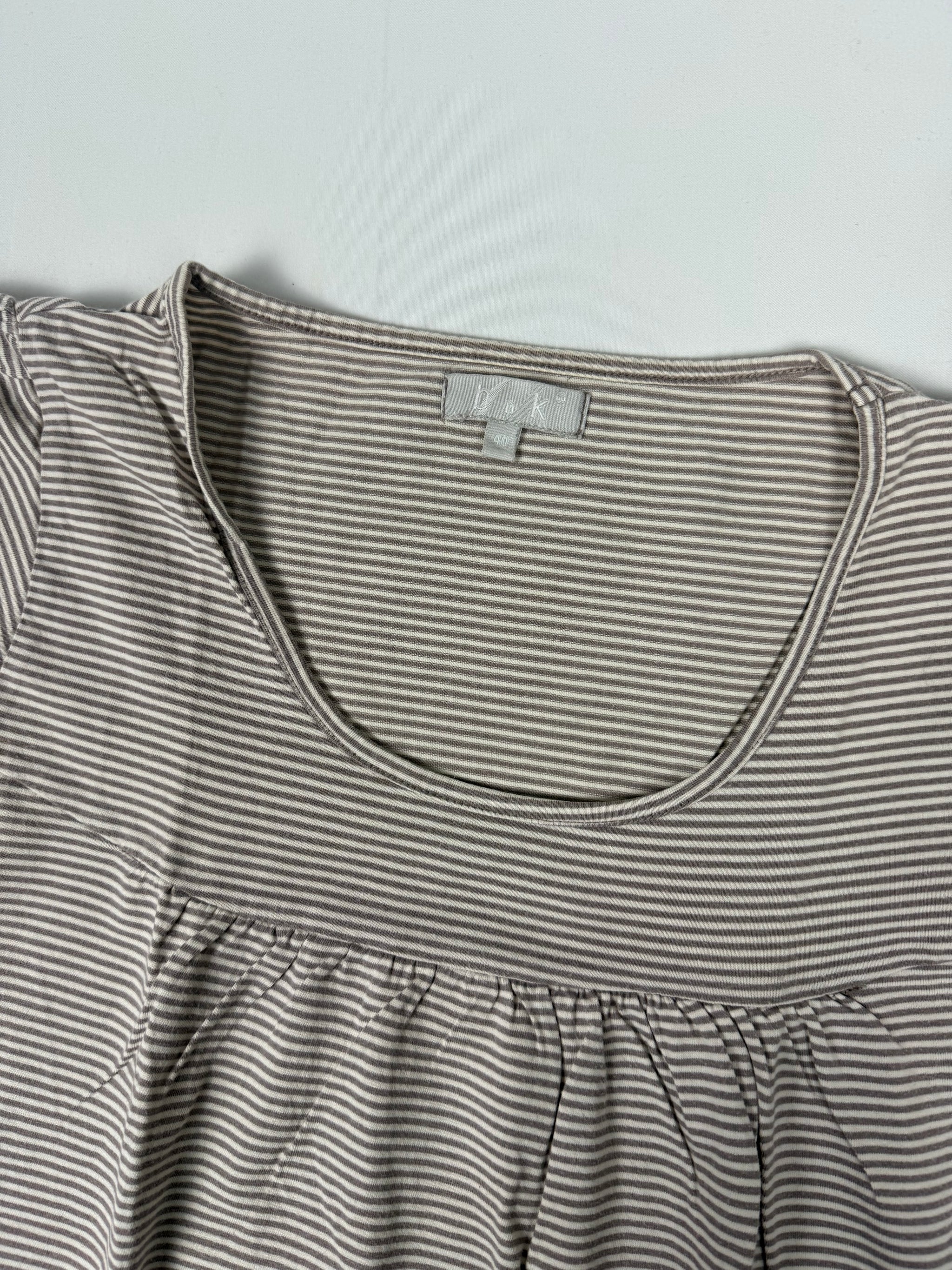 Beige tight fit cotton striped tee (L)