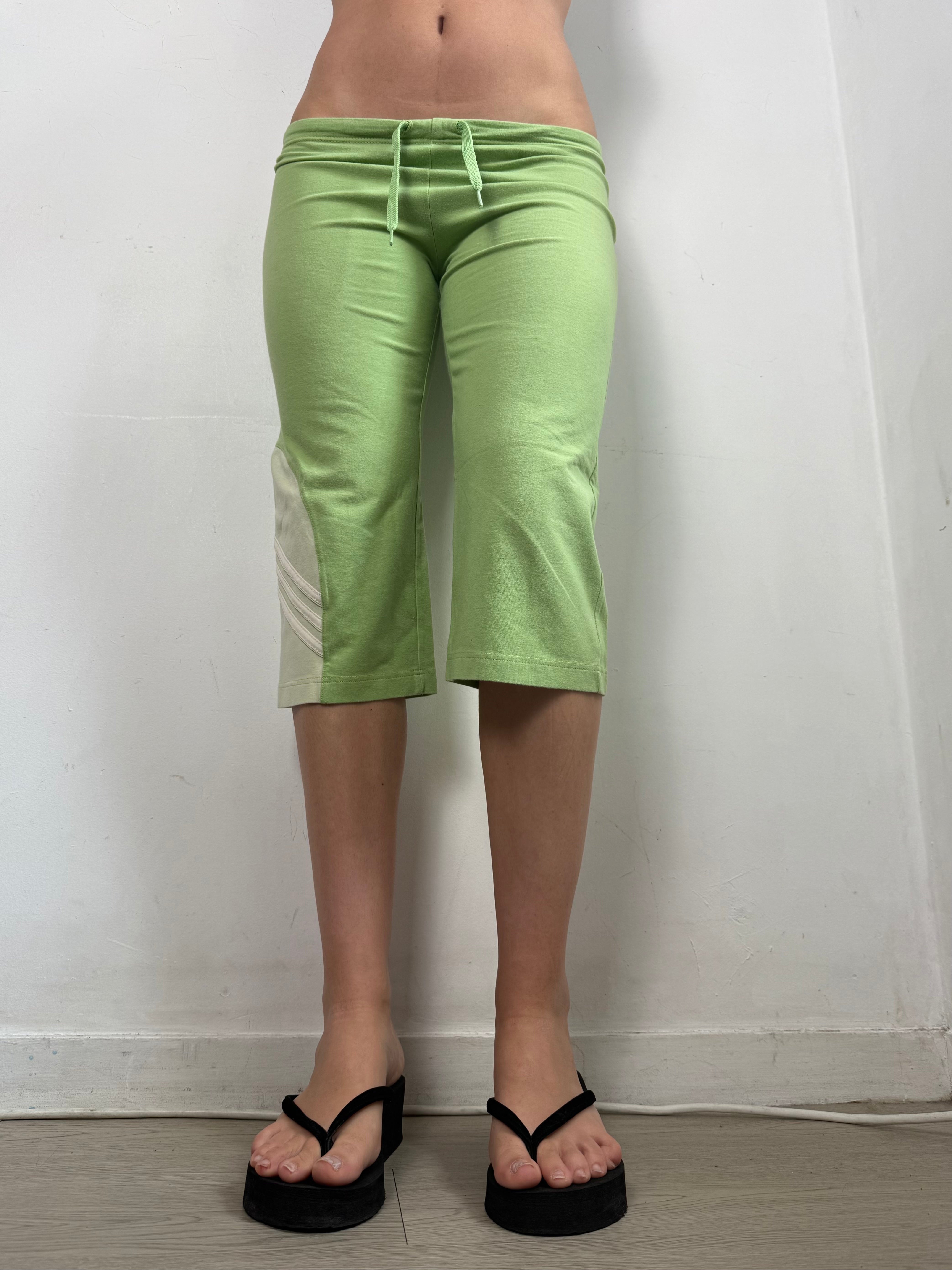 Green low rise activewear capri pants (S)