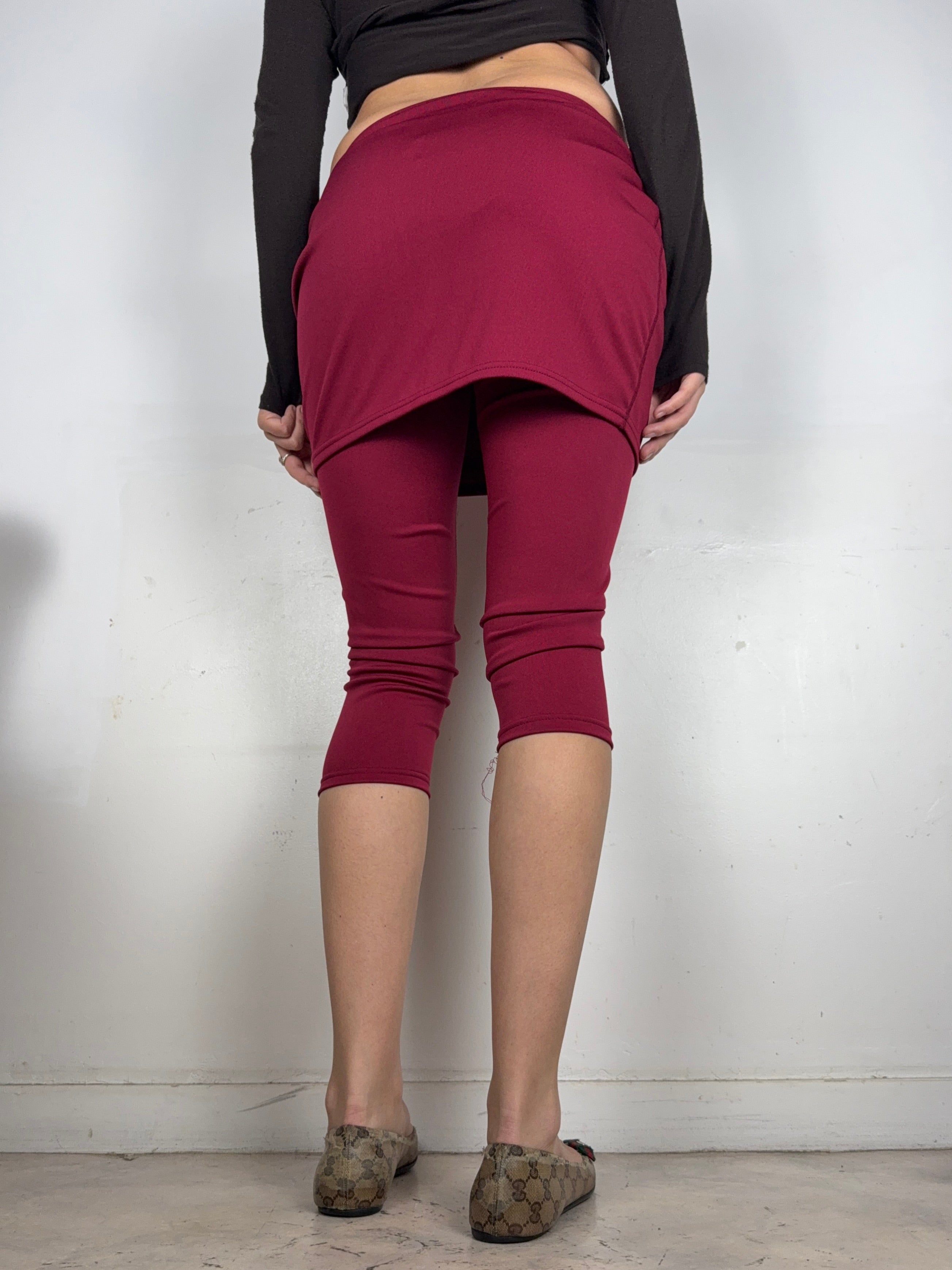 Burgundy low waist capri skirt pants (S/M)