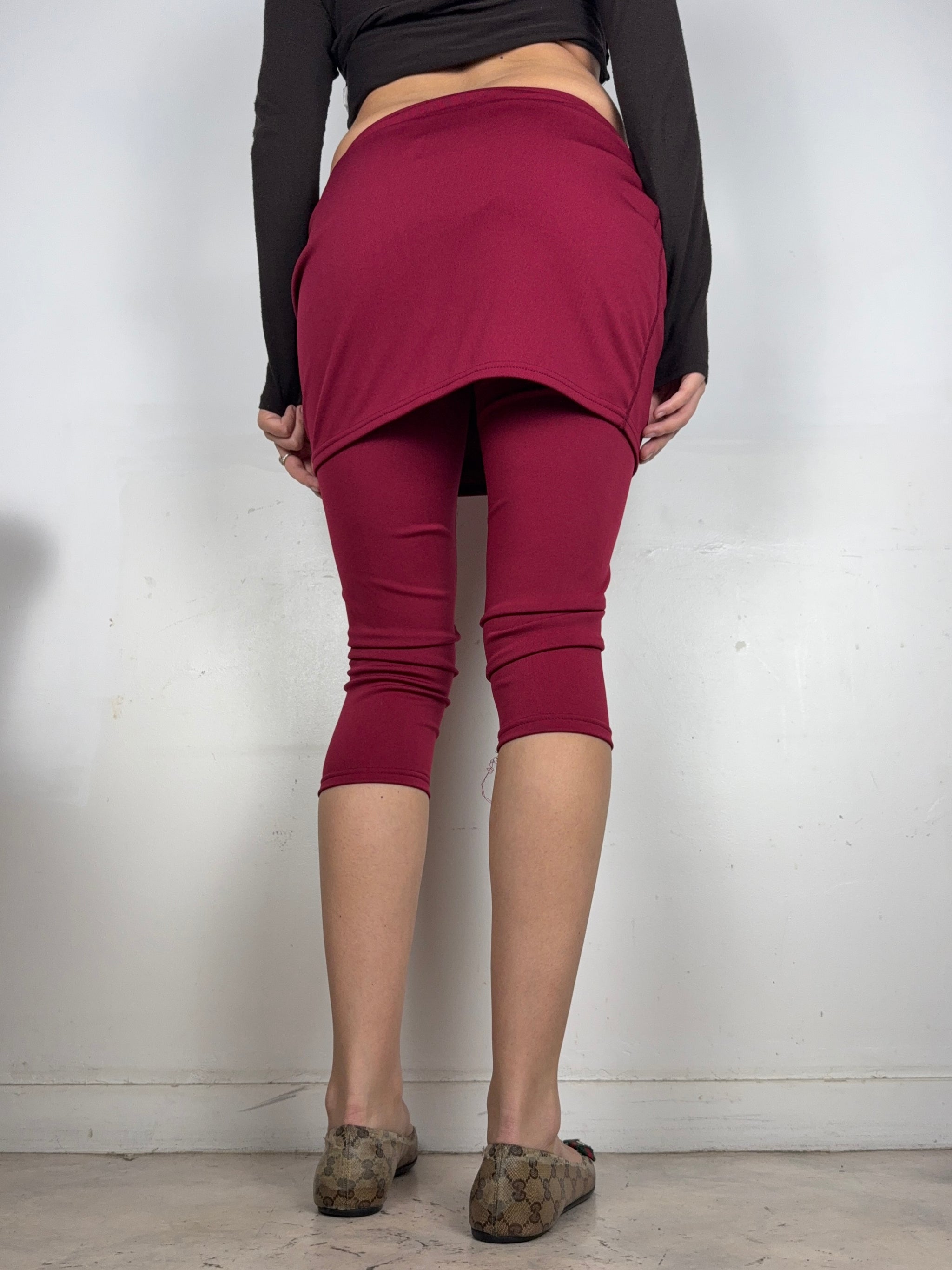 Burgundy low waist capri skirt pants (S/M)
