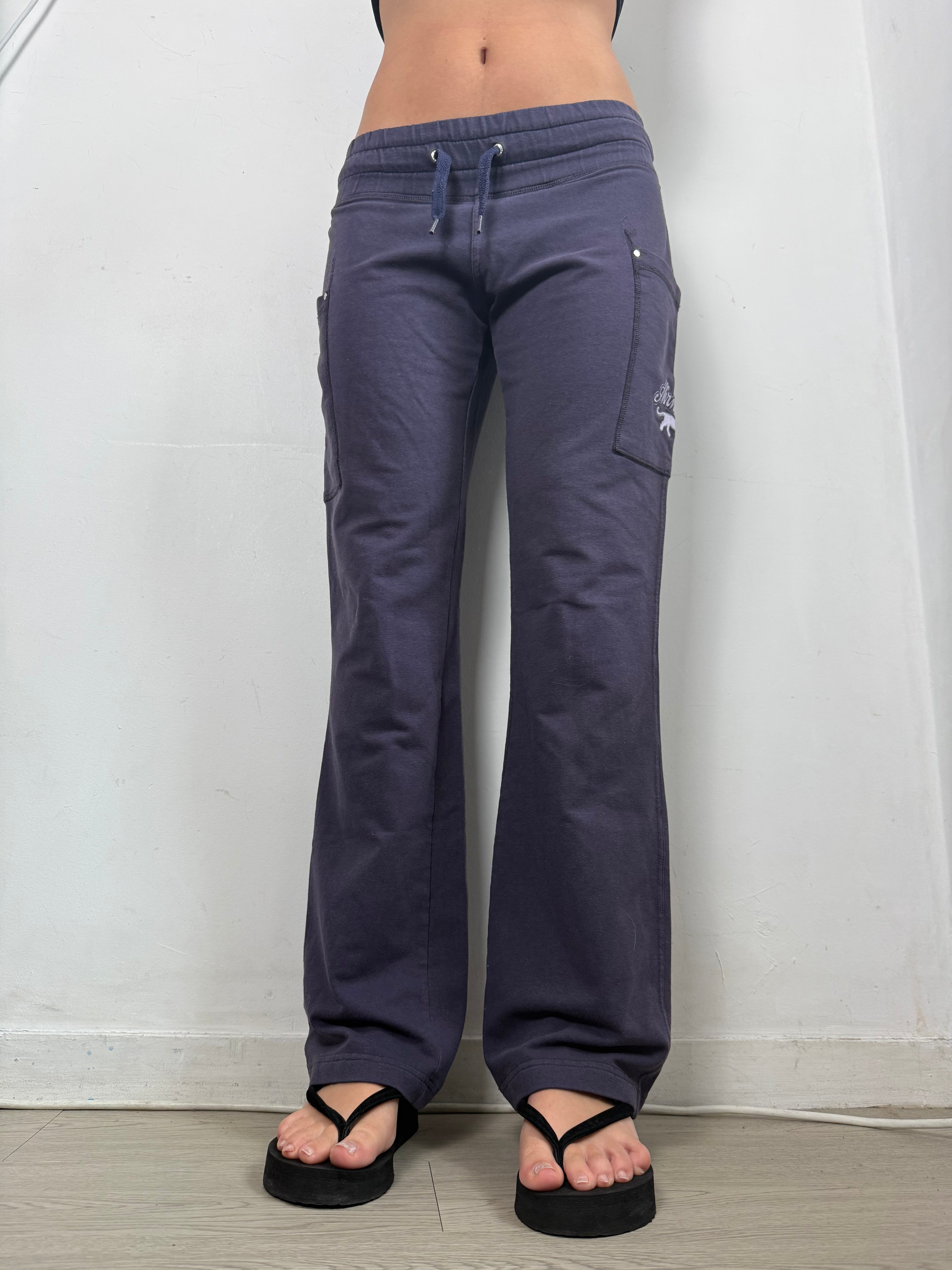 Purple baggy activewear pants (M)