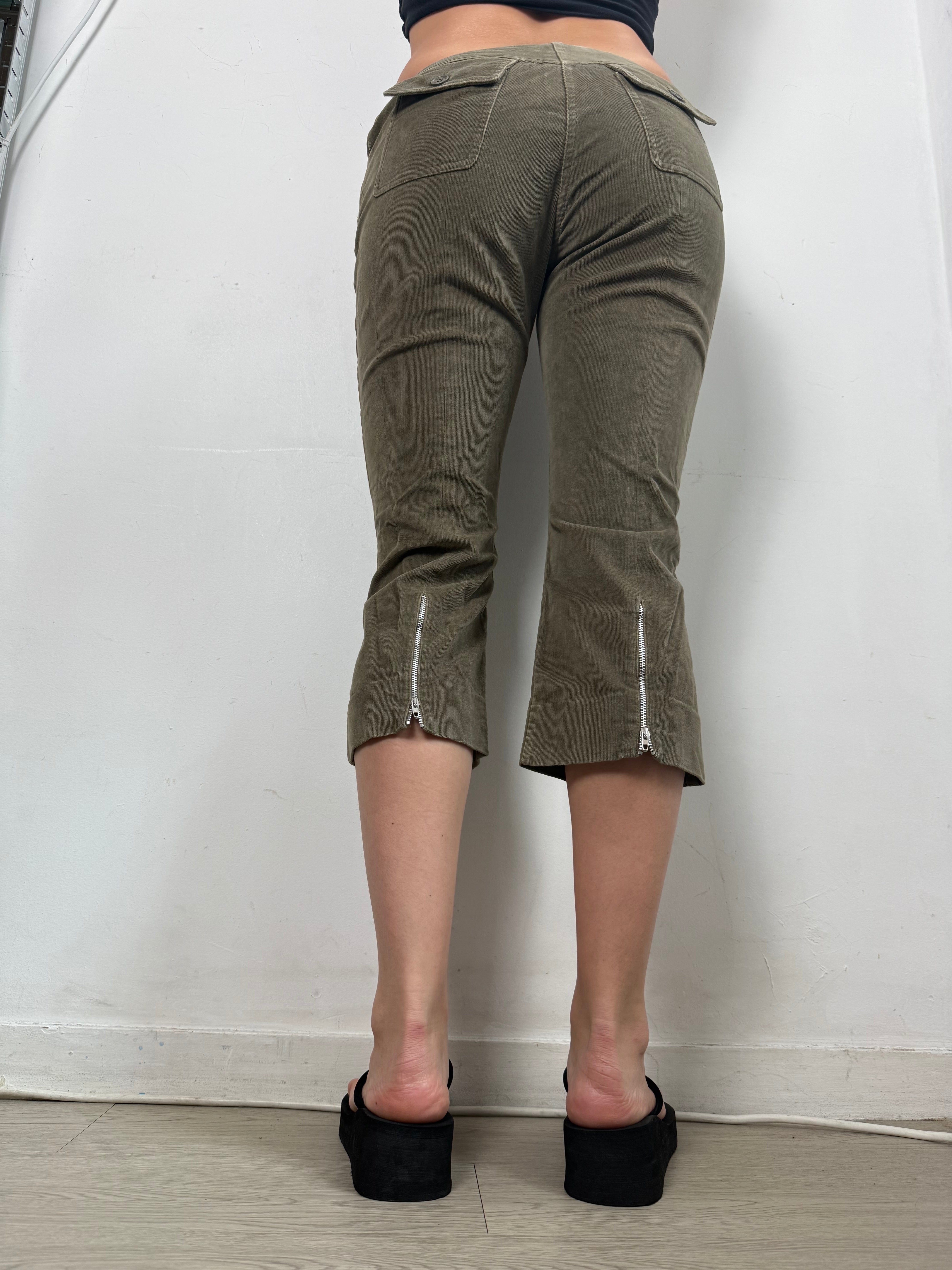 Khaki low rise capri pants (S)