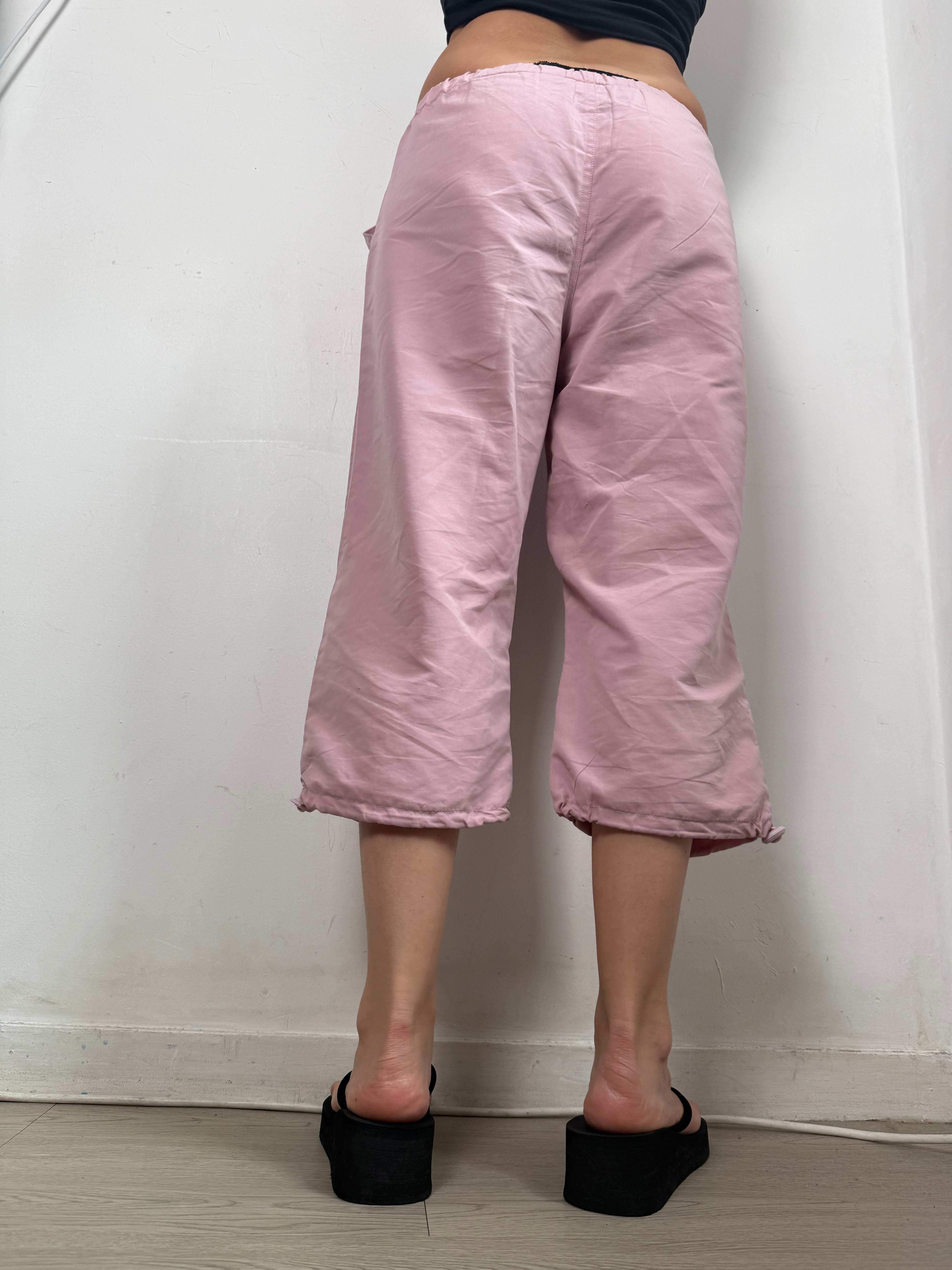 Baby pink activewear capri pants (M)