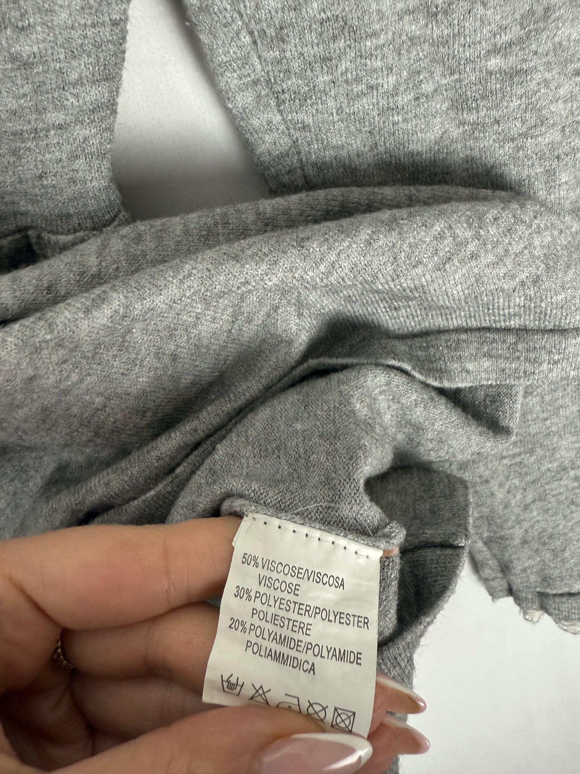 Grey wrapped embroidered jumper (S/M)