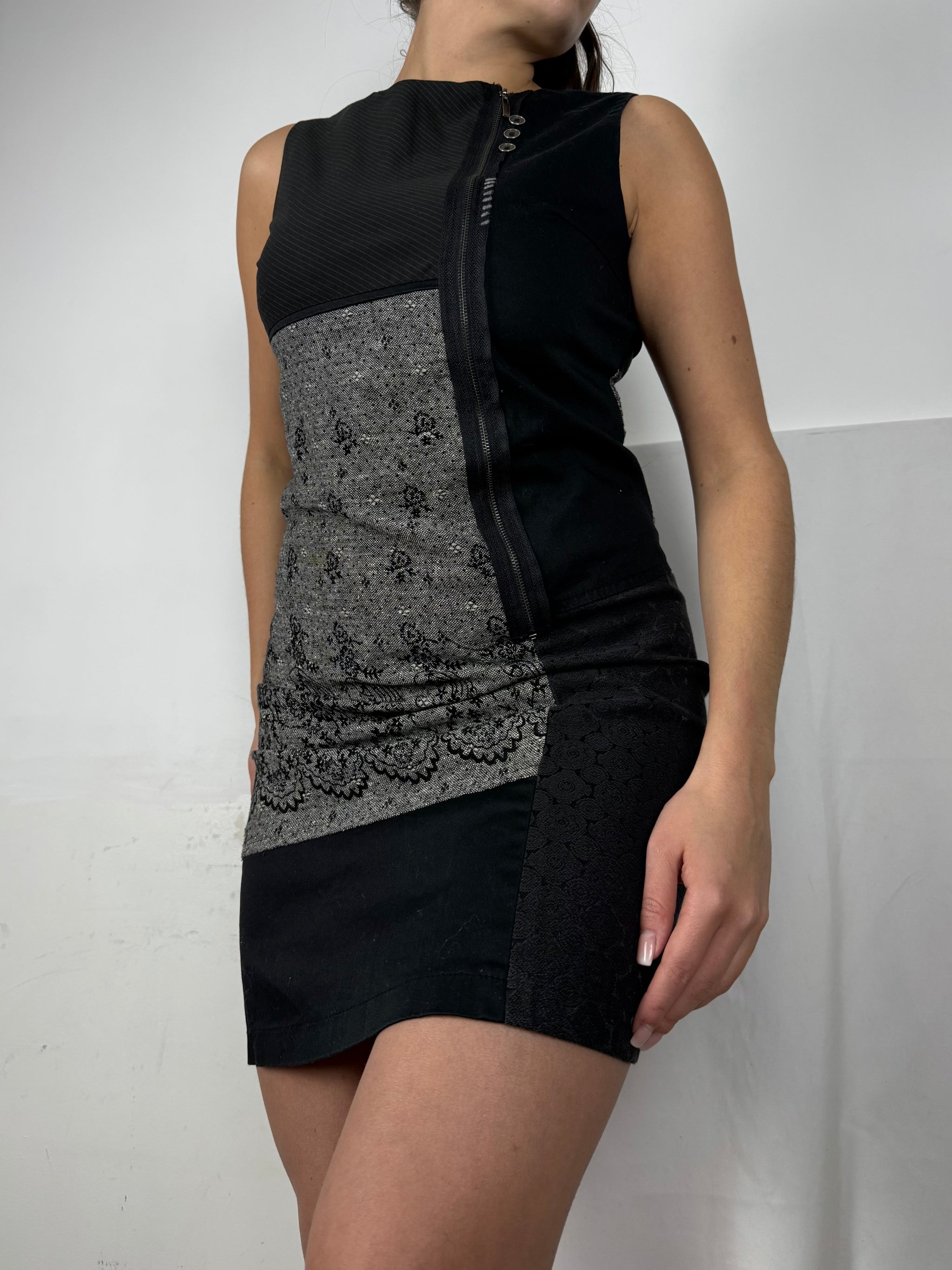 Black tight fit zip up office mini dress (S)
