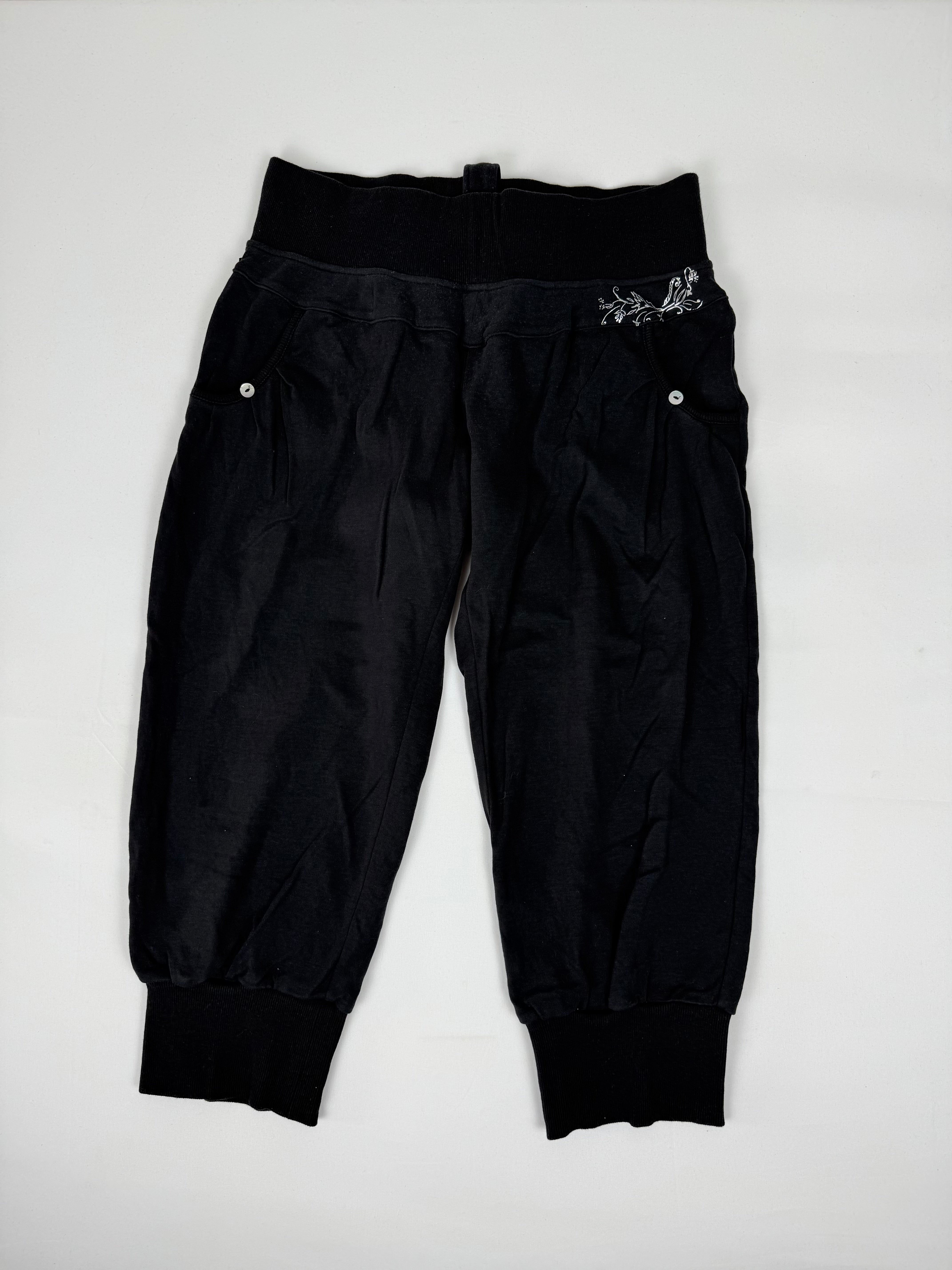 Black cotton capri pants (M)