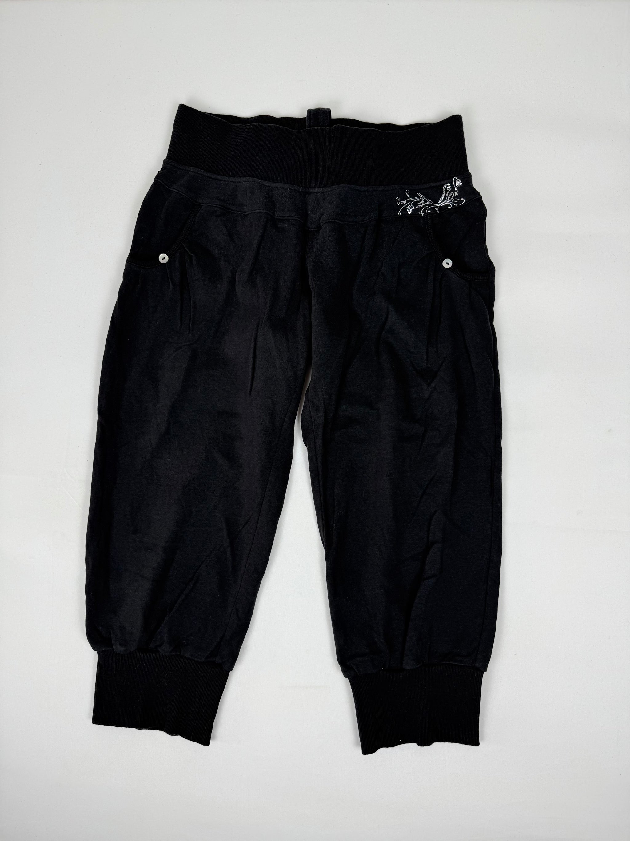 Black cotton capri pants (M)