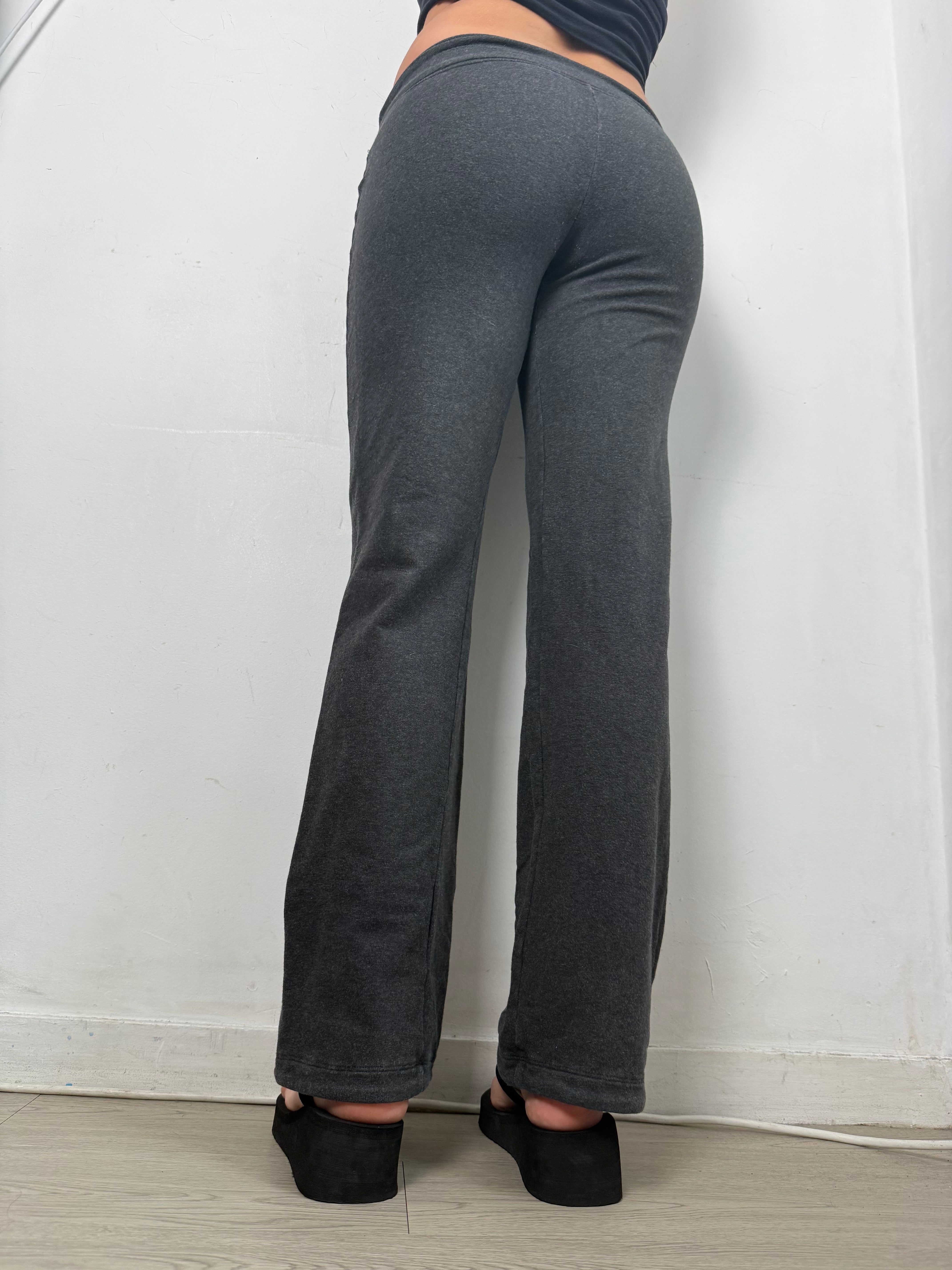 Grey low rise activewear pants (XS)