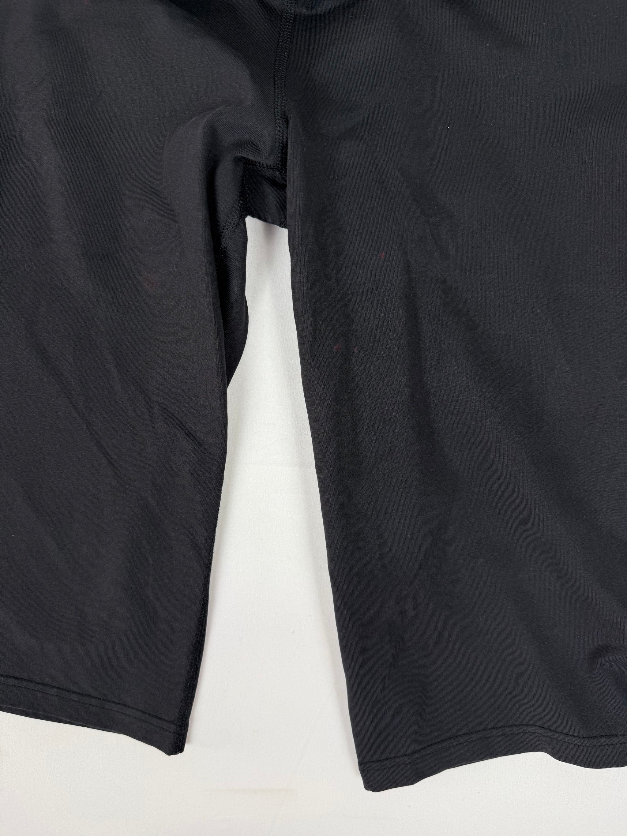 Black activewear capri pants (S)