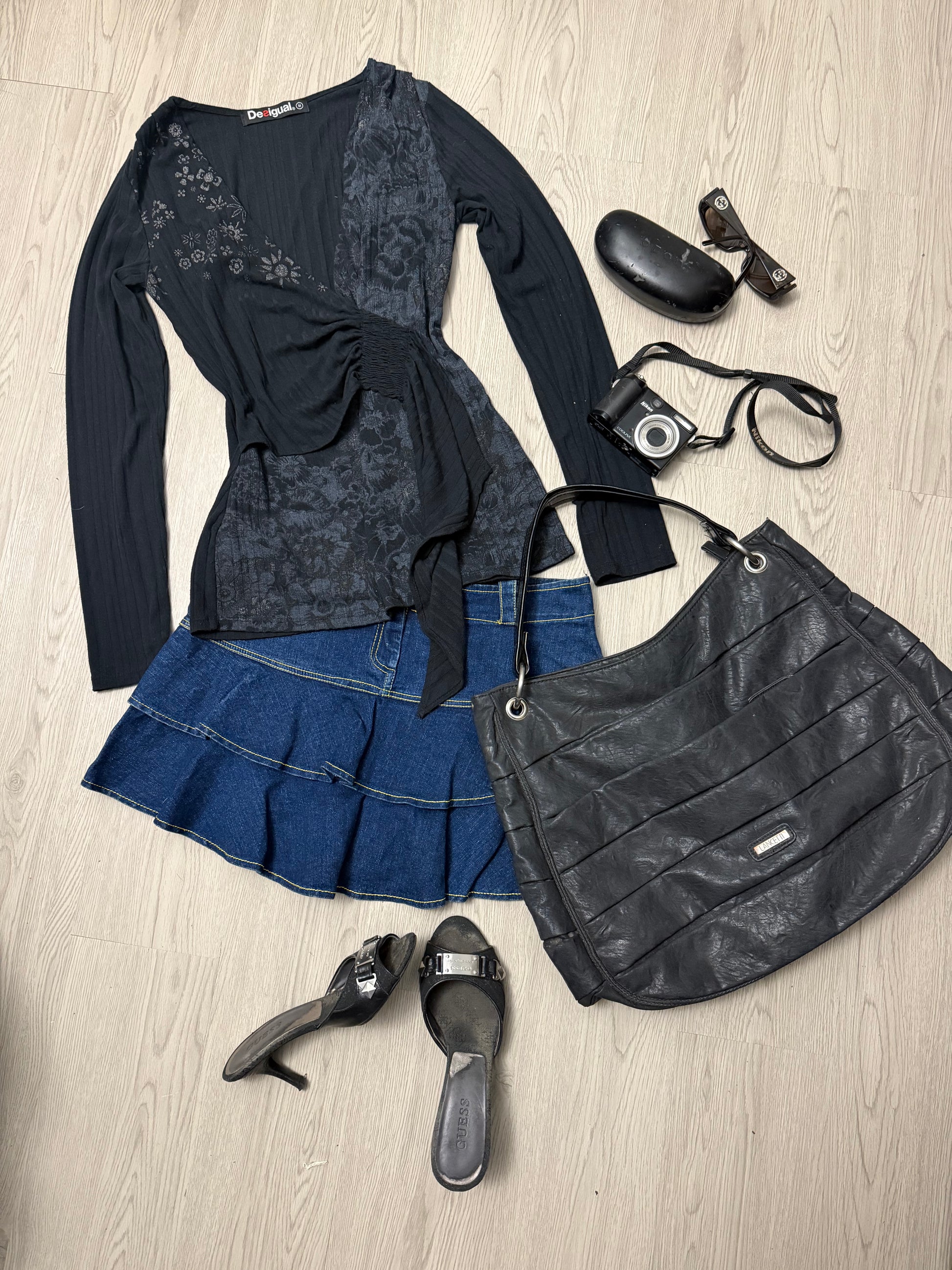 Navy denim pleated mini skirt (M)