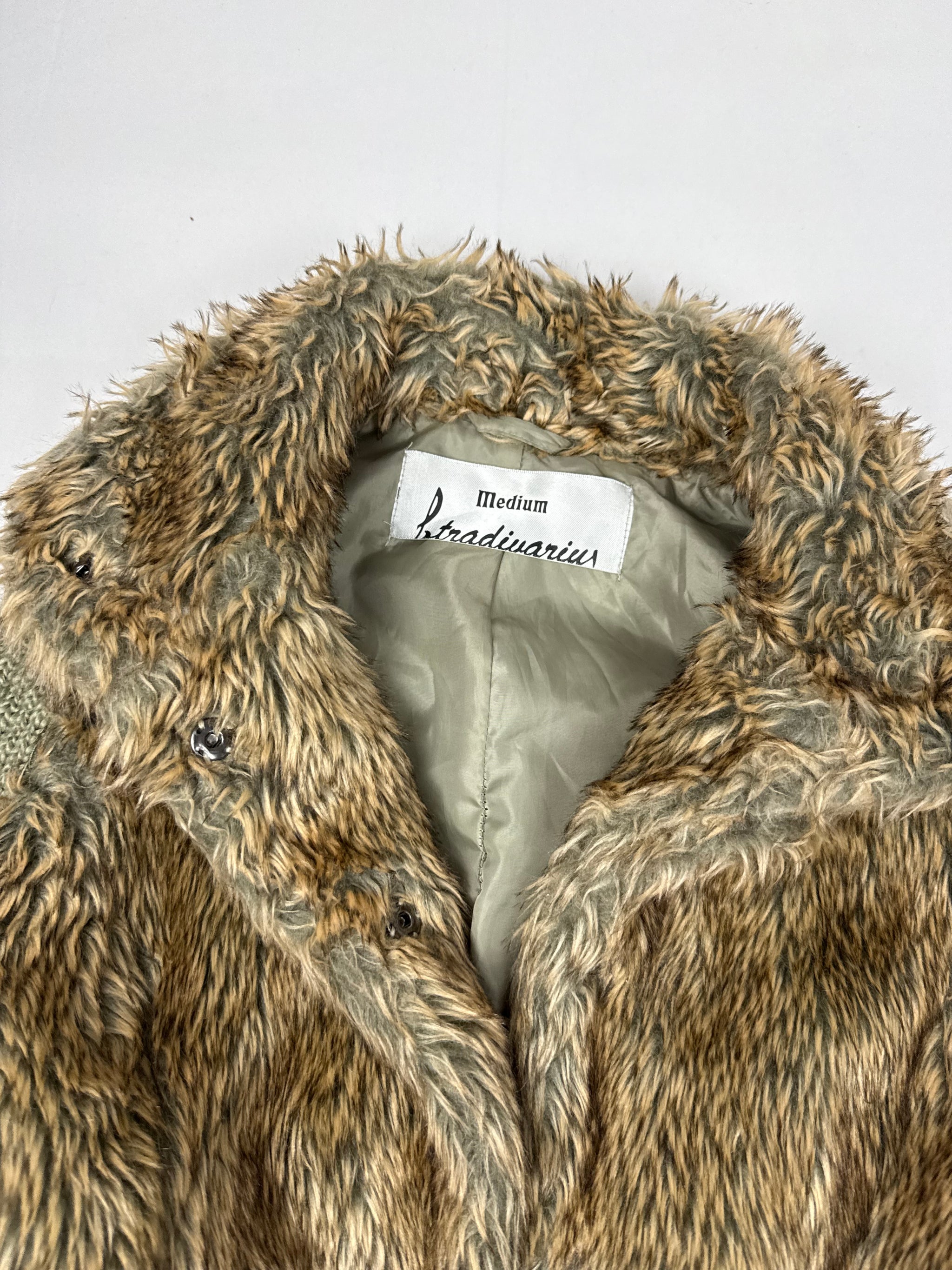 Khaki faux fur knitted jacket (M)